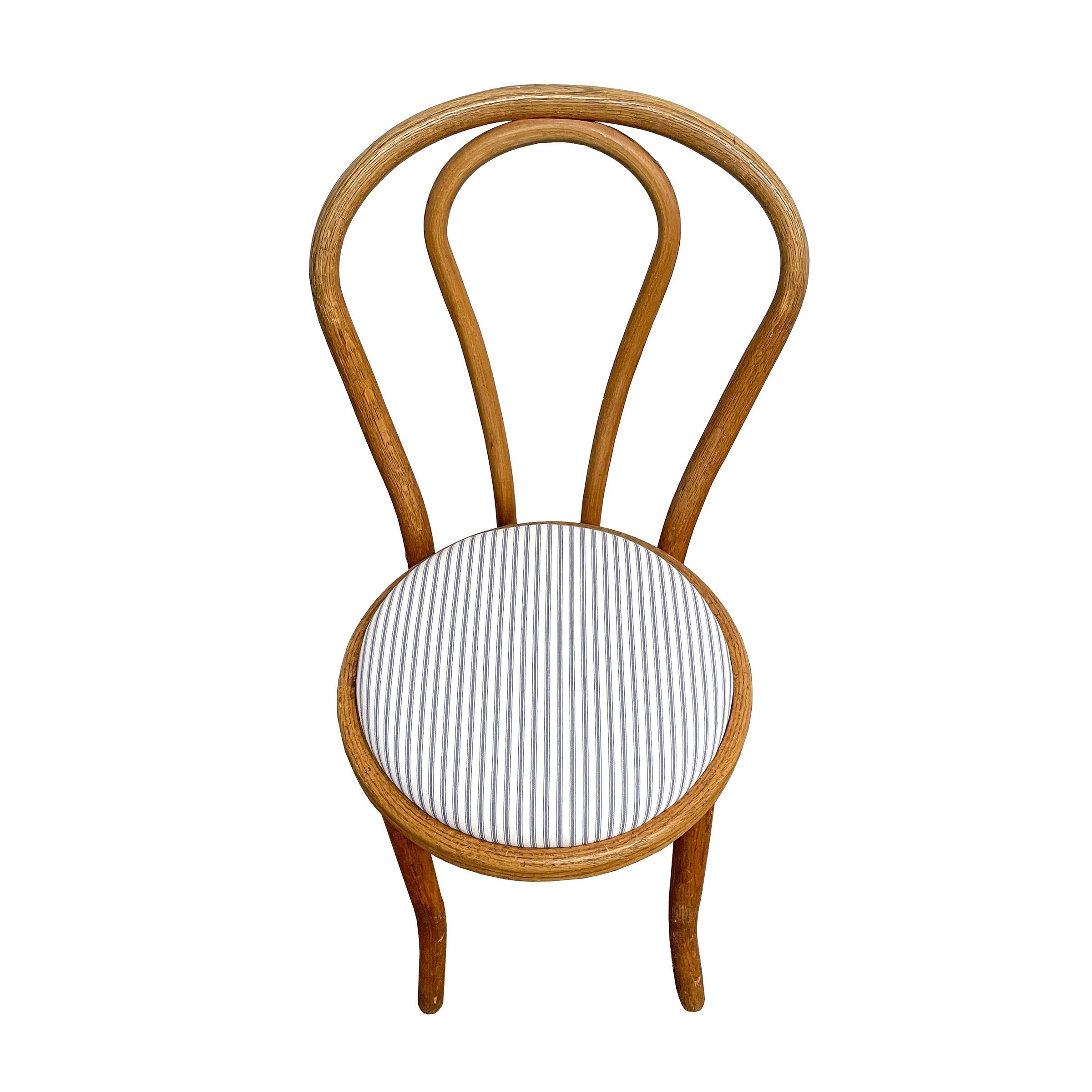 Art Nouveau Set of Four Thonet No. 18 Bentwood Chairs
