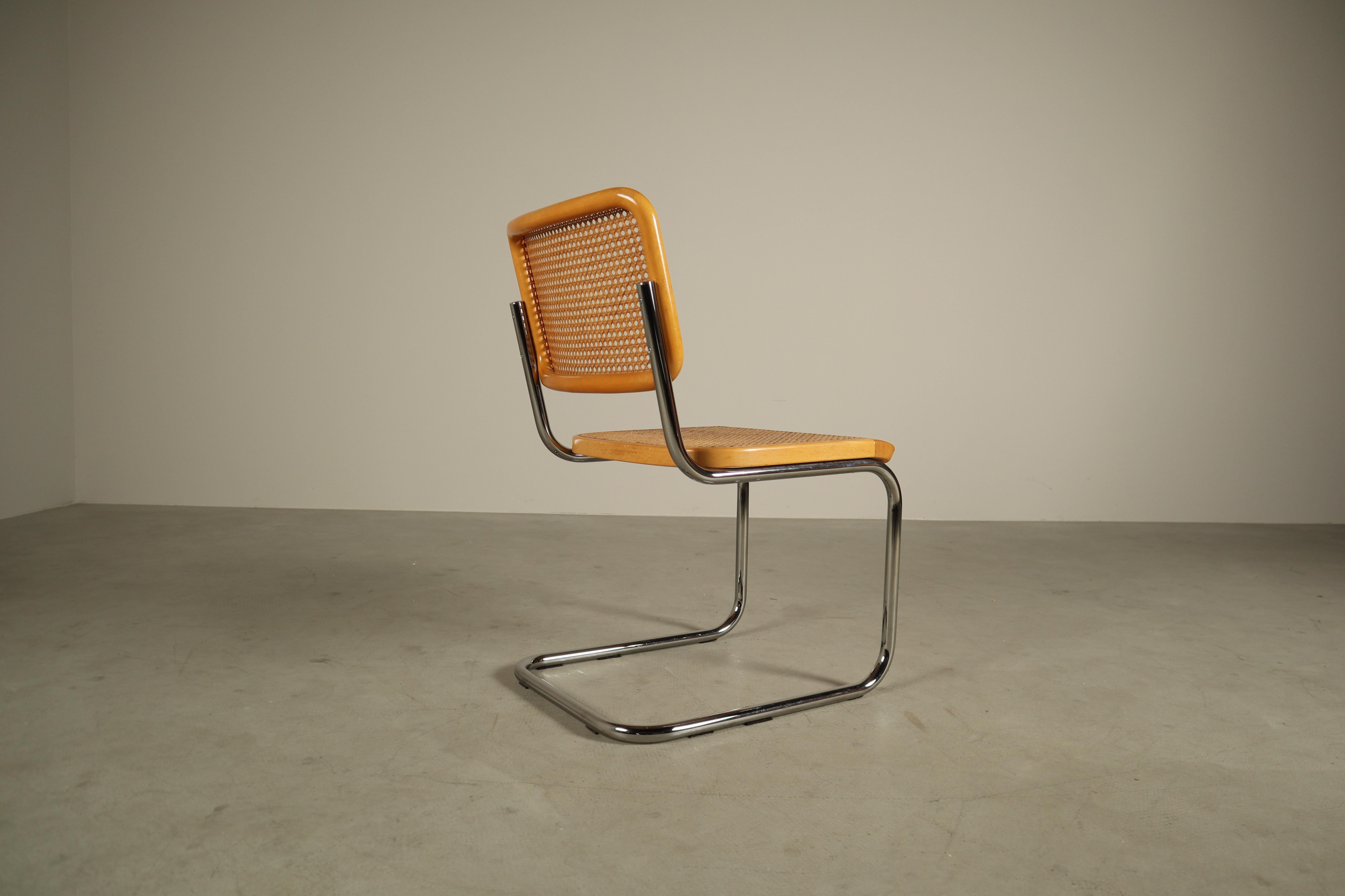 Set of four Thonet S32 Chairs by Marcel Breuer, 1983 - Bauhaus classic in beech en venta 8