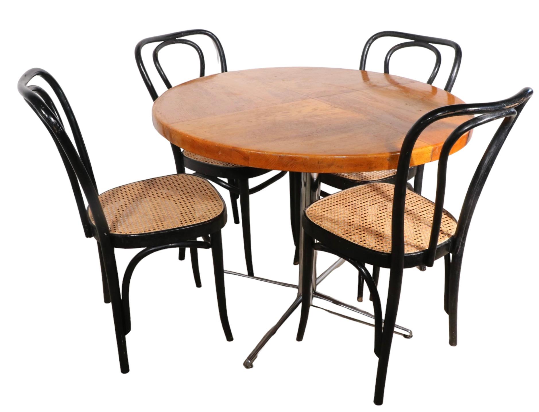 Set of Four Thonet Style Dining Cafe Chairs Made in Italy, C 1970’s 8