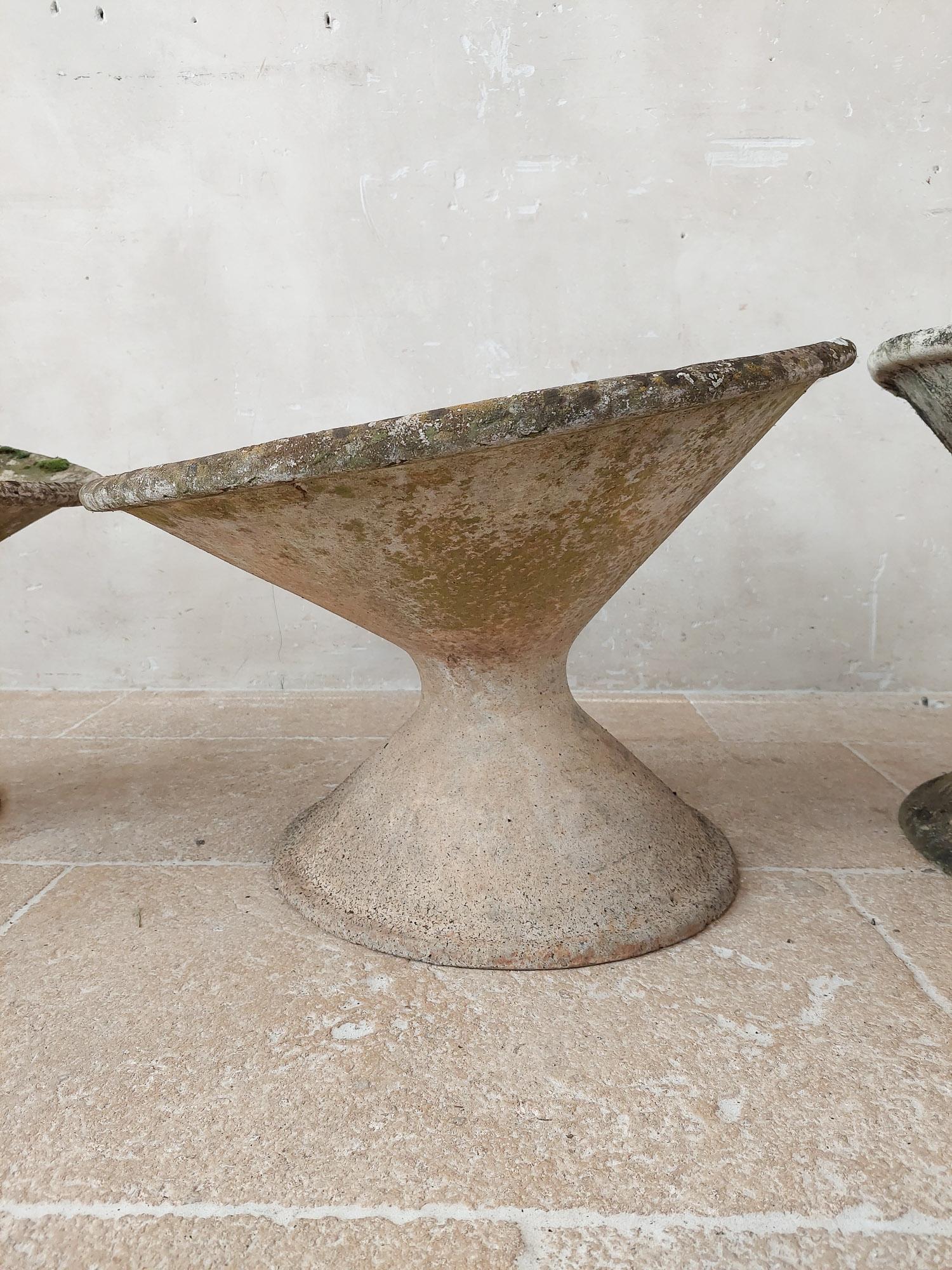 Set of Four Tilted Concrete Planters by the Swiss Architect Willy Guhl, 1950s 6