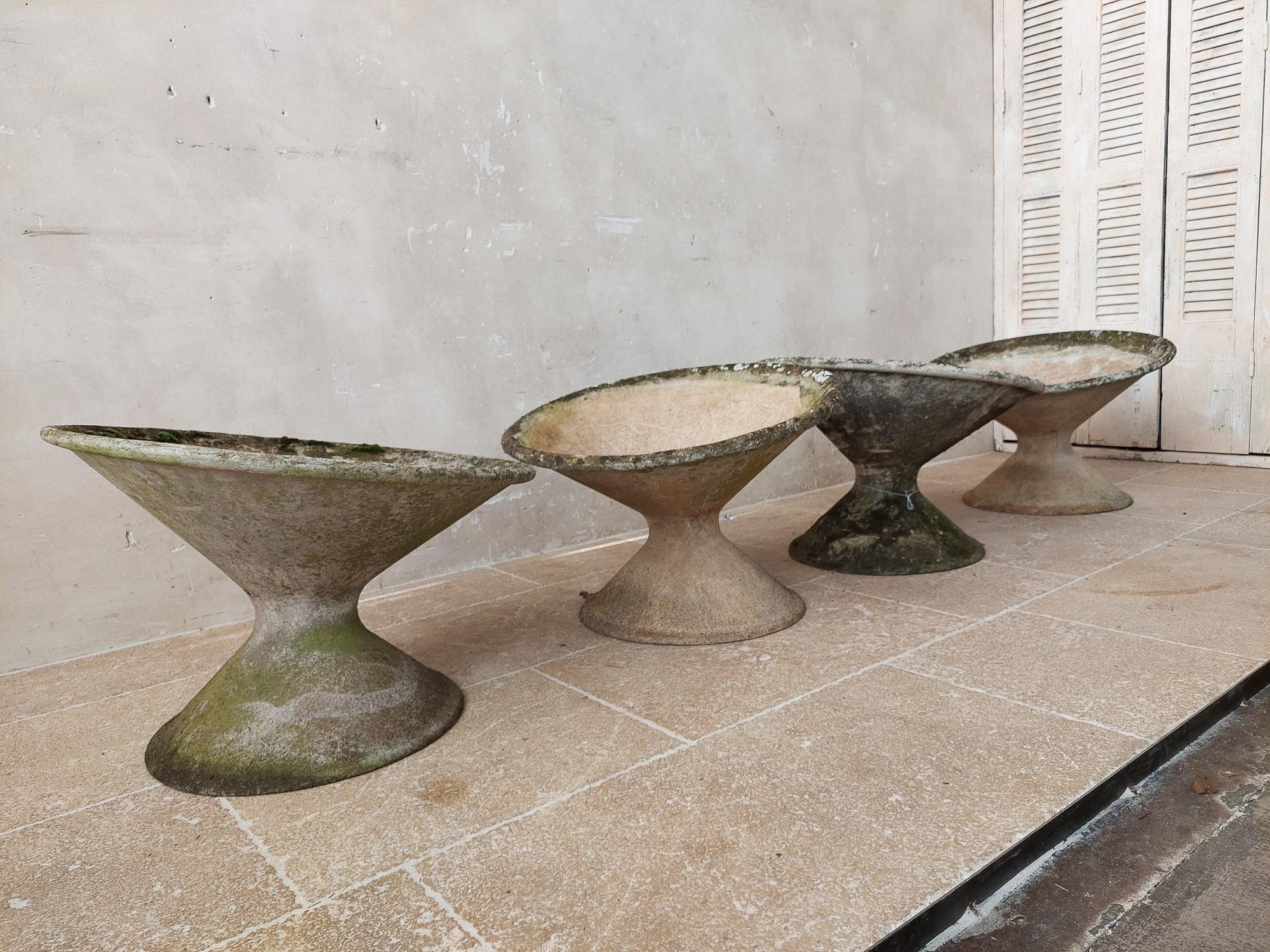 Set of Four Tilted Concrete Planters by the Swiss Architect Willy Guhl, 1950s 12