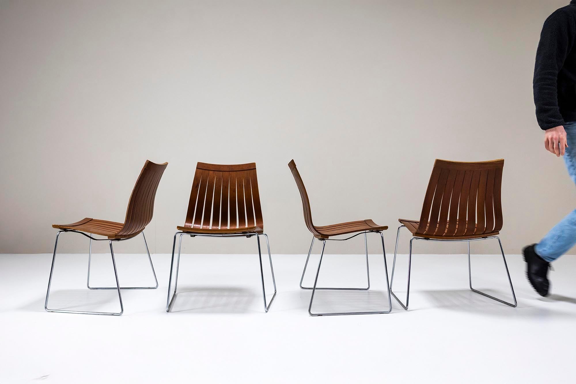 Norwegian Set of Four Tønnestav Dining Chairs by Kjell Richardsen for Tynes Møbelfabrikk For Sale