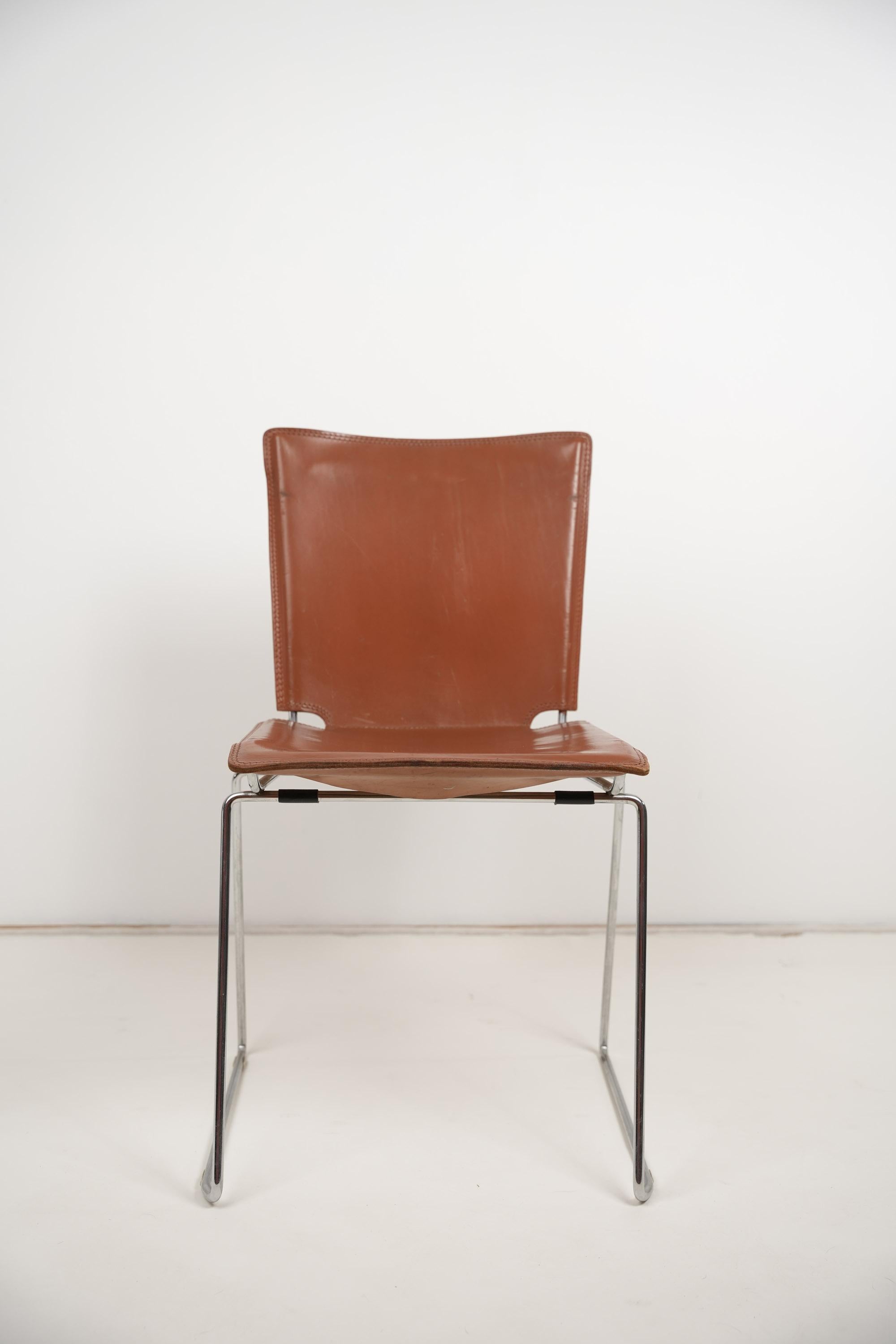 Ensemble de quatre chaises Toyoda Hiroyuki pour ICF Pelle Leather 1970 Bon état - En vente à Čelinac, BA