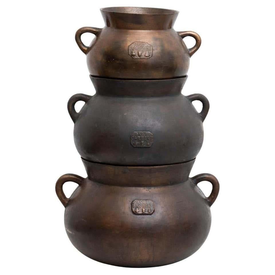 Set of Four Traditional Spanish Bronze Pots For Sale 9