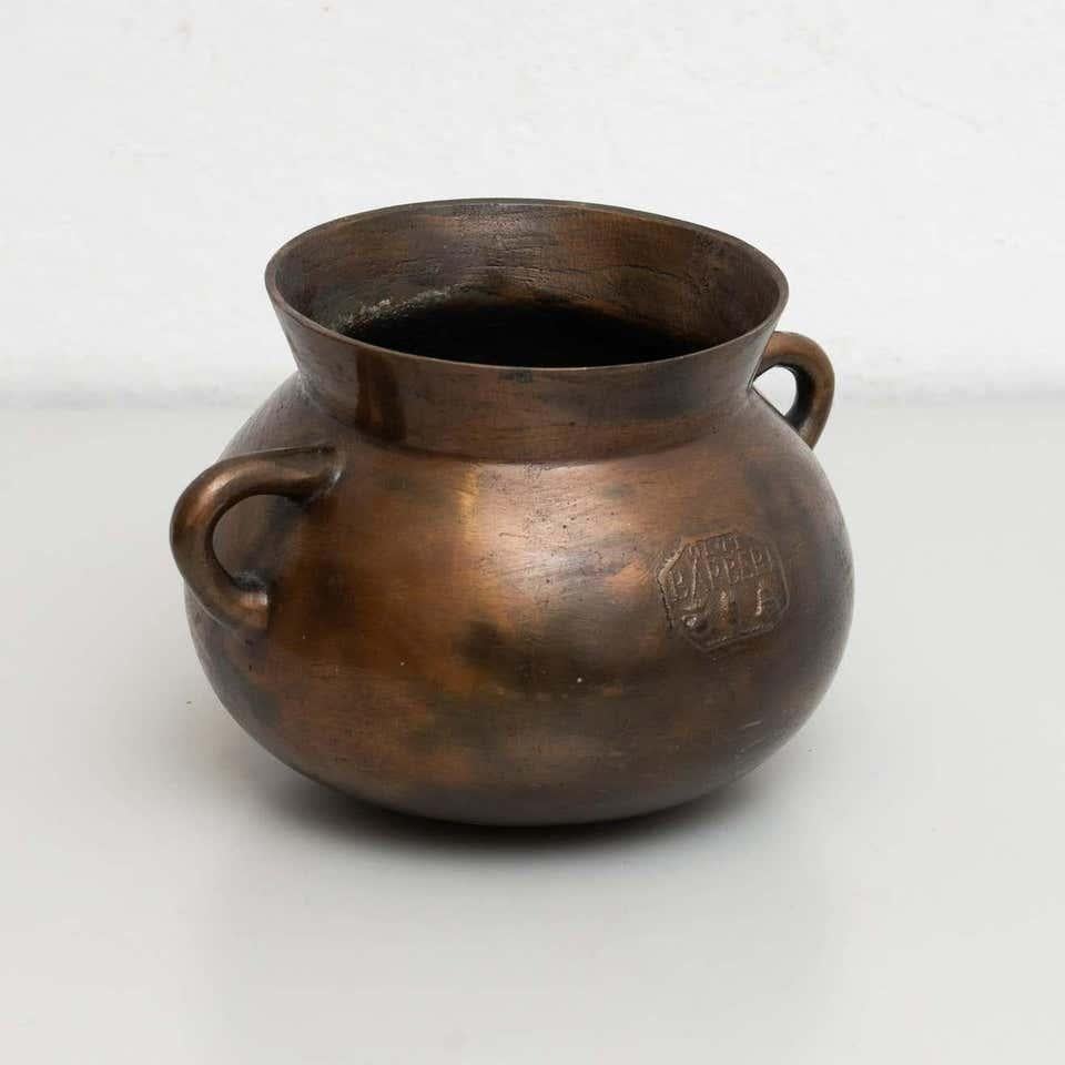 Set of four bronze pots of different sizes. 

Signed.

By Barberí foundry in Olot, Spain.

In original condition, with minor wear consistent with age and use, preserving a beautiful patina.

Materials:
Bronze.
   