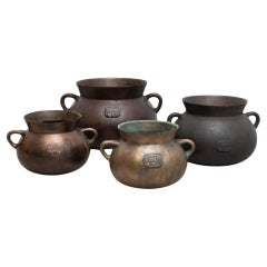 Ensemble de quatre pots traditionnels espagnols en bronze