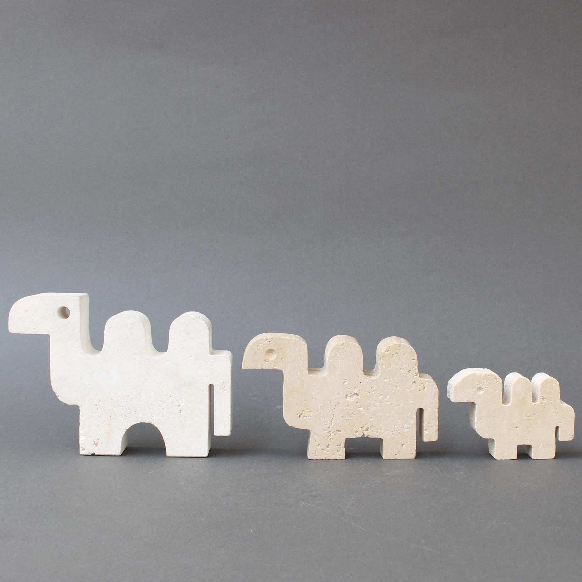 Minimalist Set of Four Travertine Animals by Fratelli Mannelli, Italy circa 1970s