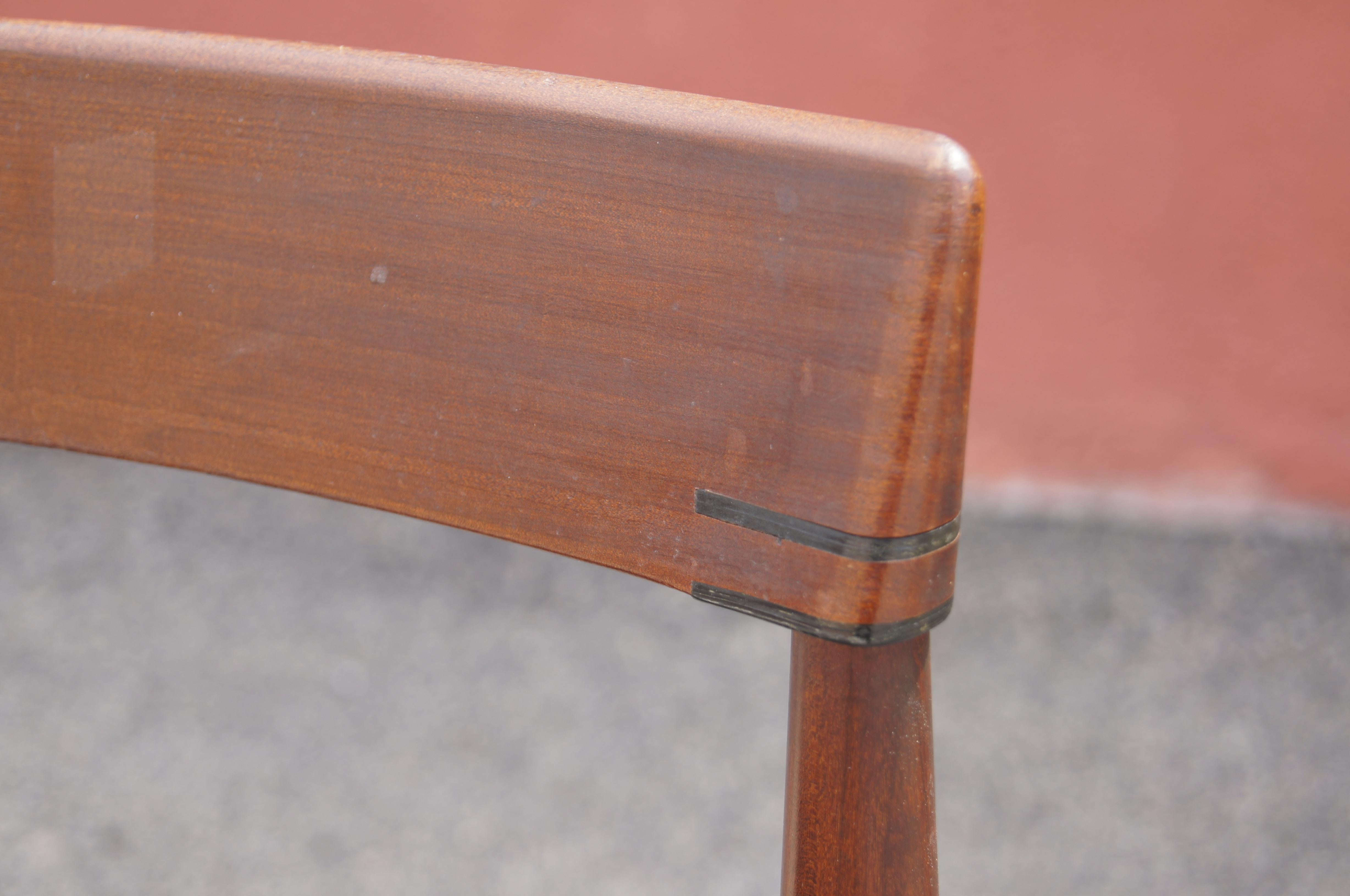 Set of Four Triangular Teak Stacking Chairs by Hans Olsen for Frem Røjle For Sale 1