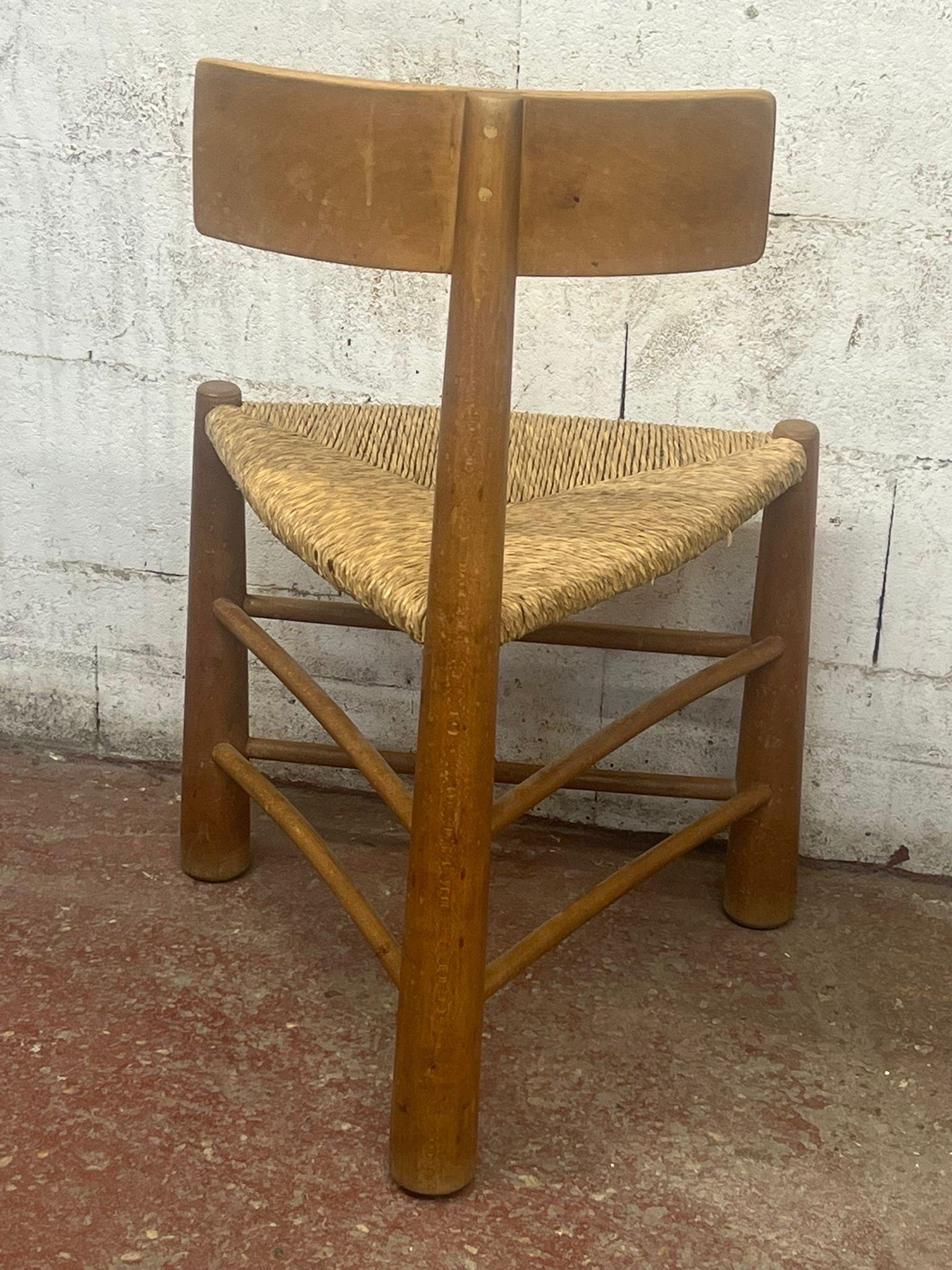 Juego de cuatro sillas trípode Moderno en venta