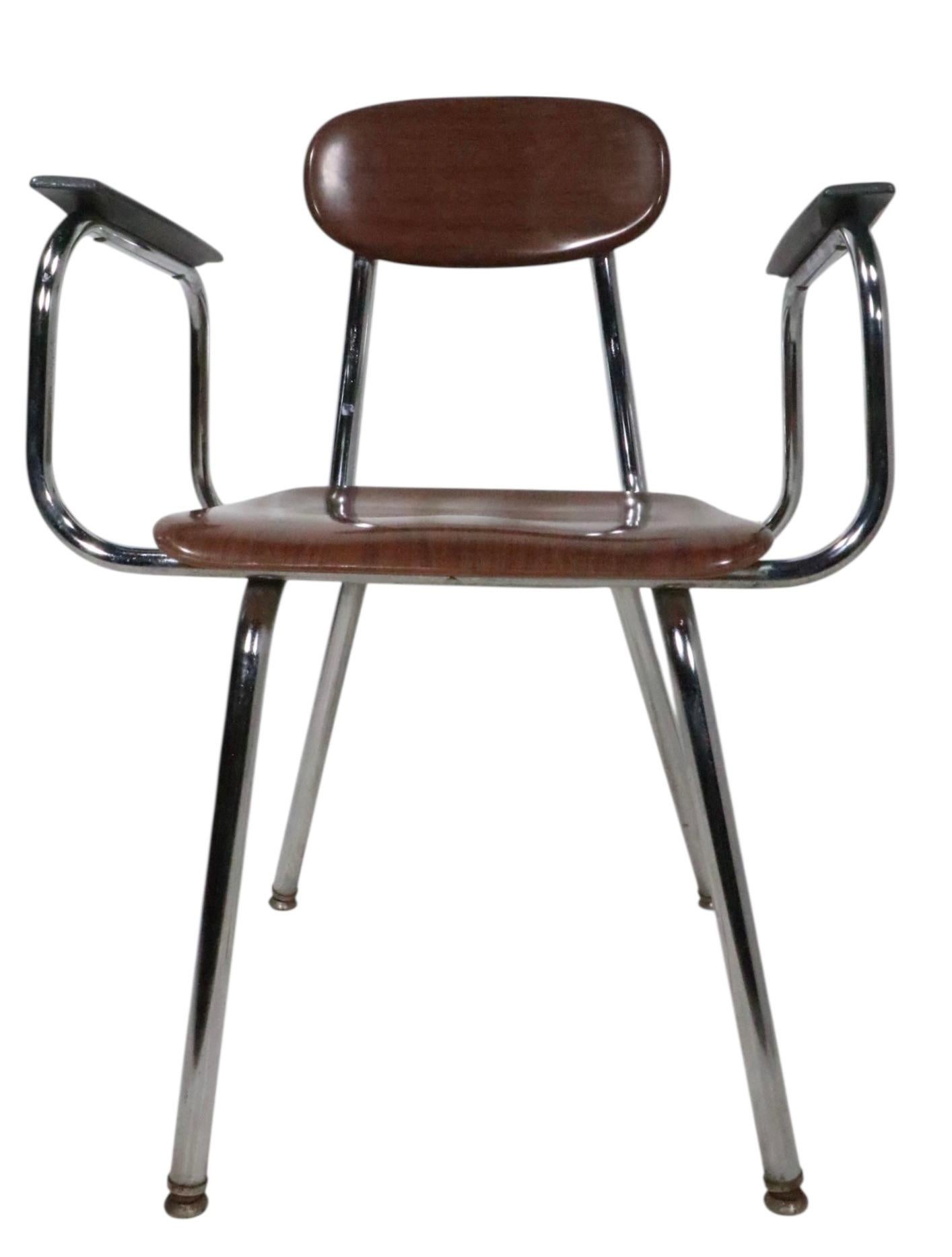 Vierer-Set aus Chrom und Kunststoff  Mid Century Industrial School Stühle im Angebot 13