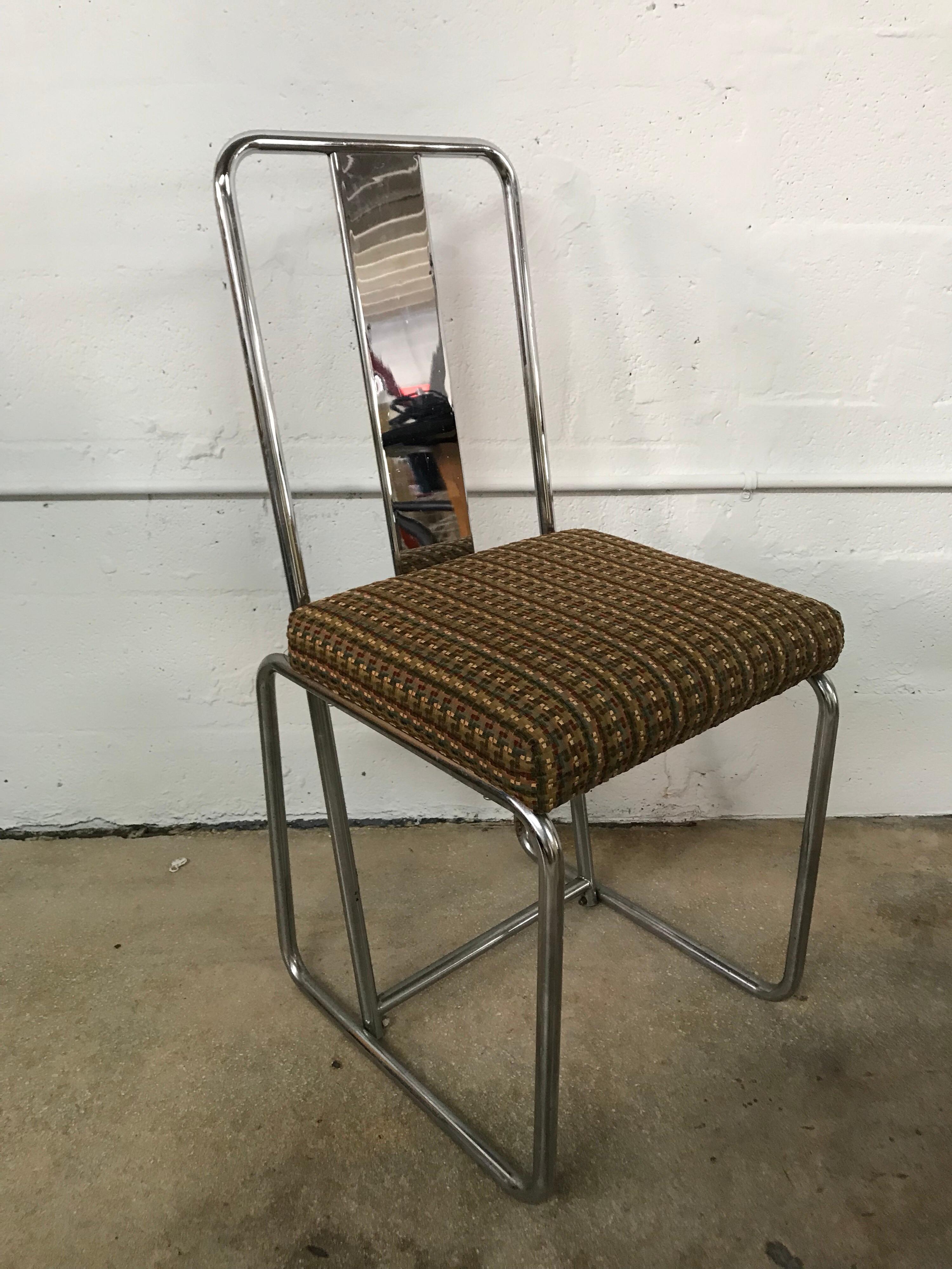 20th Century Set of Four Tubular Chrome Dining Chairs For Sale