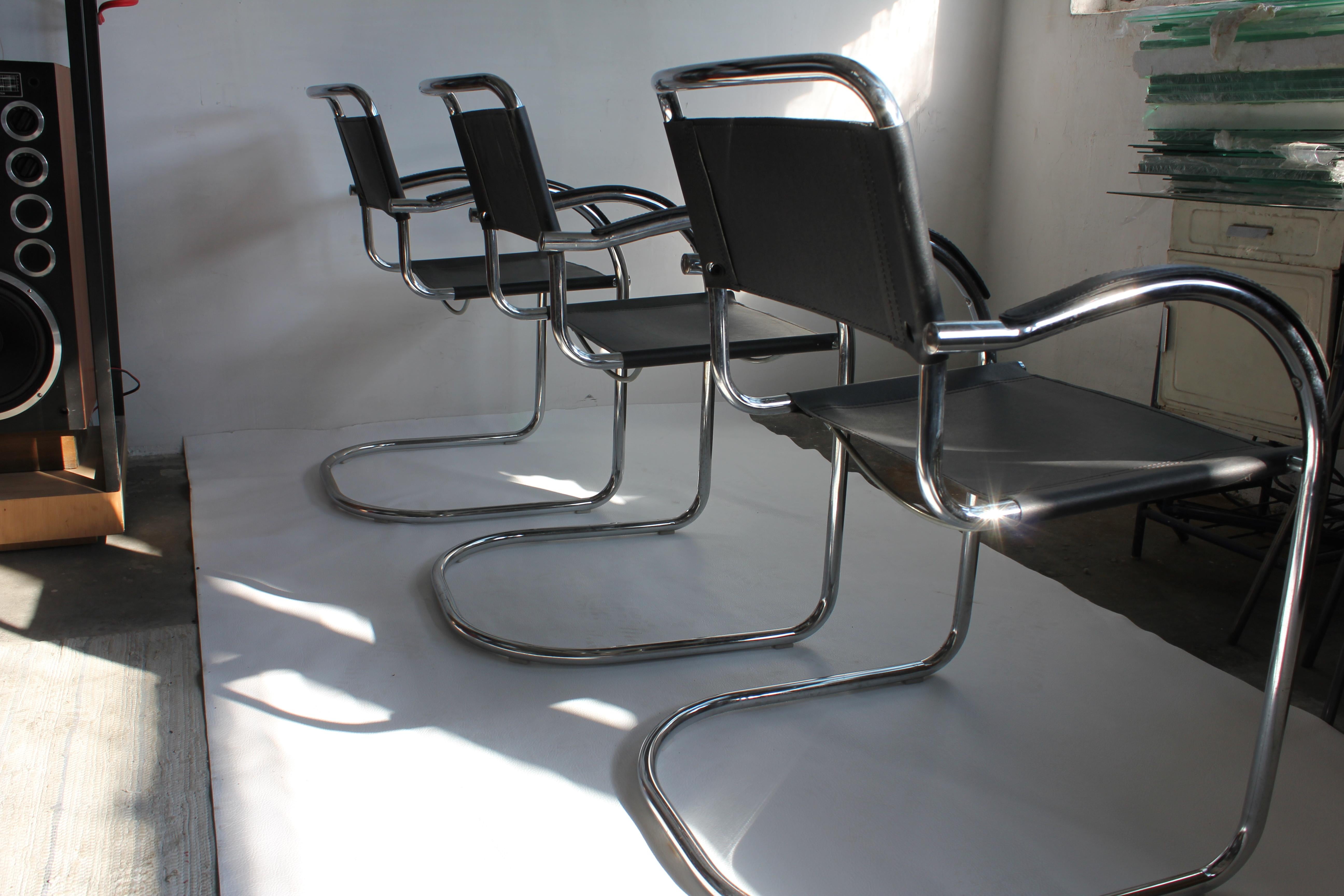 Italian Set of Four Tubular Steel and Leather Dining Chairs by Matteo Grassi, Bauhaus For Sale