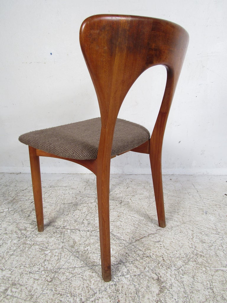 Set of Four Unusual Midcentury Walnut Dining Chairs at 1stDibs