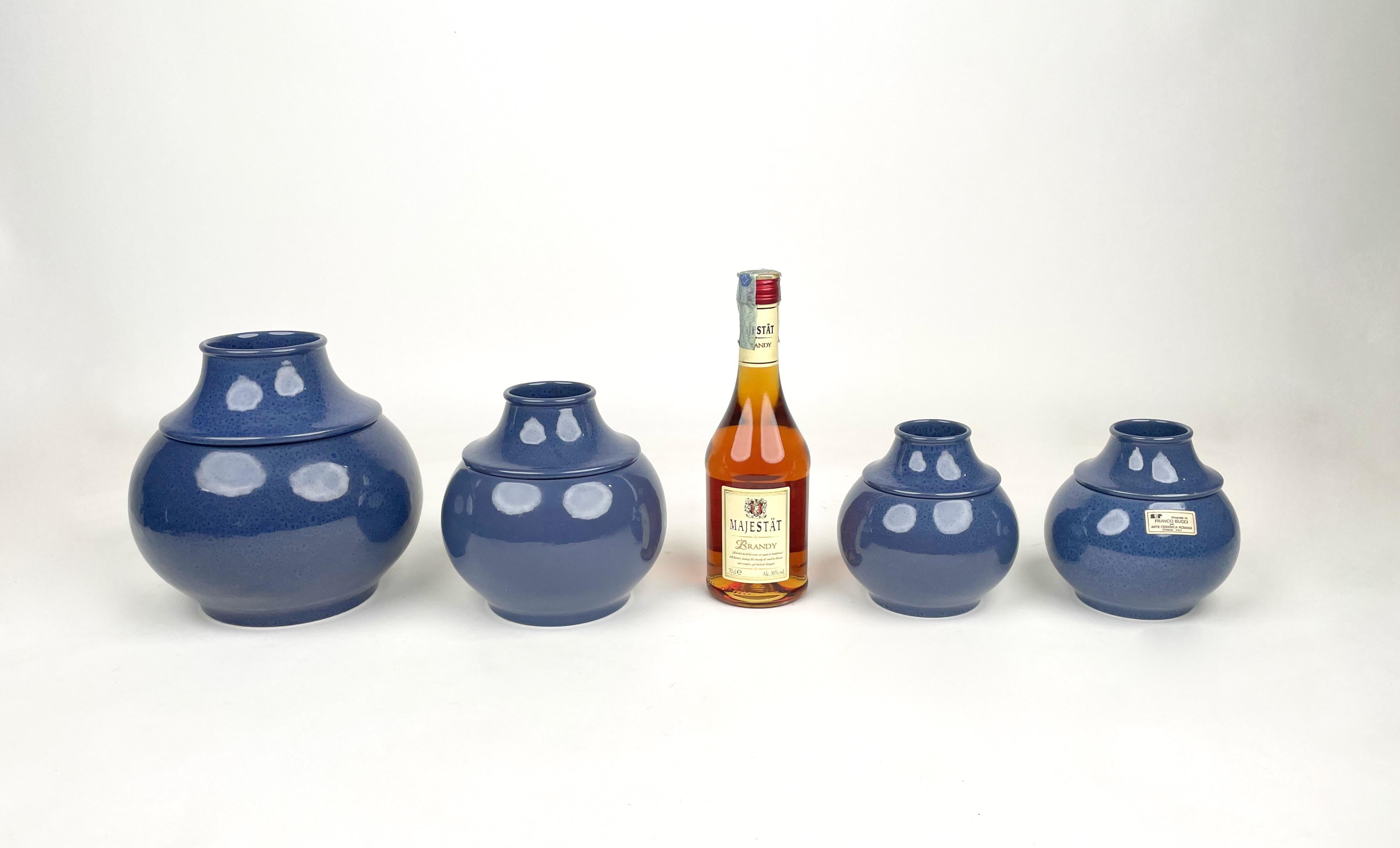 Ensemble de quatre vases en céramique Franco Bucci pour Arte Ceramica Romana, Italie, 1970 Bon état - En vente à Rome, IT