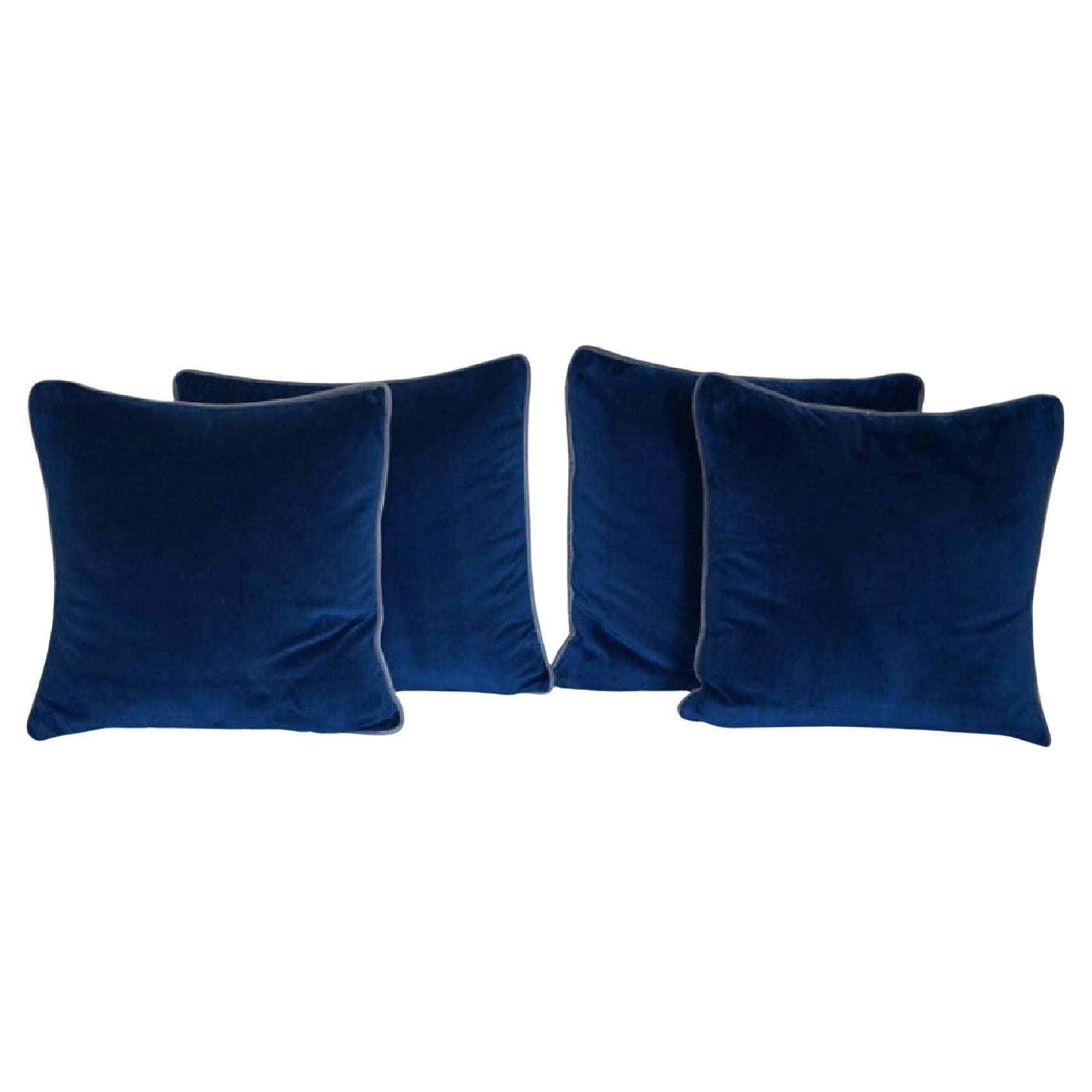 Set di quattro cuscini per poltrone da divano imbottiti in velluto di George Smith 4 in vendita