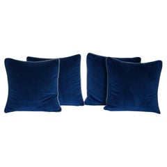 Set di quattro cuscini per poltrone da divano imbottiti in velluto di George Smith 4