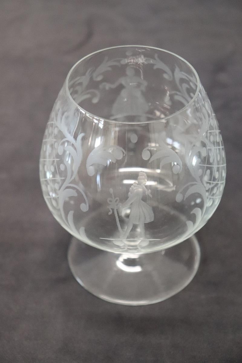 20ième siècle Ensemble de quatre verres vénitiens cognac à décor raffiné en vente