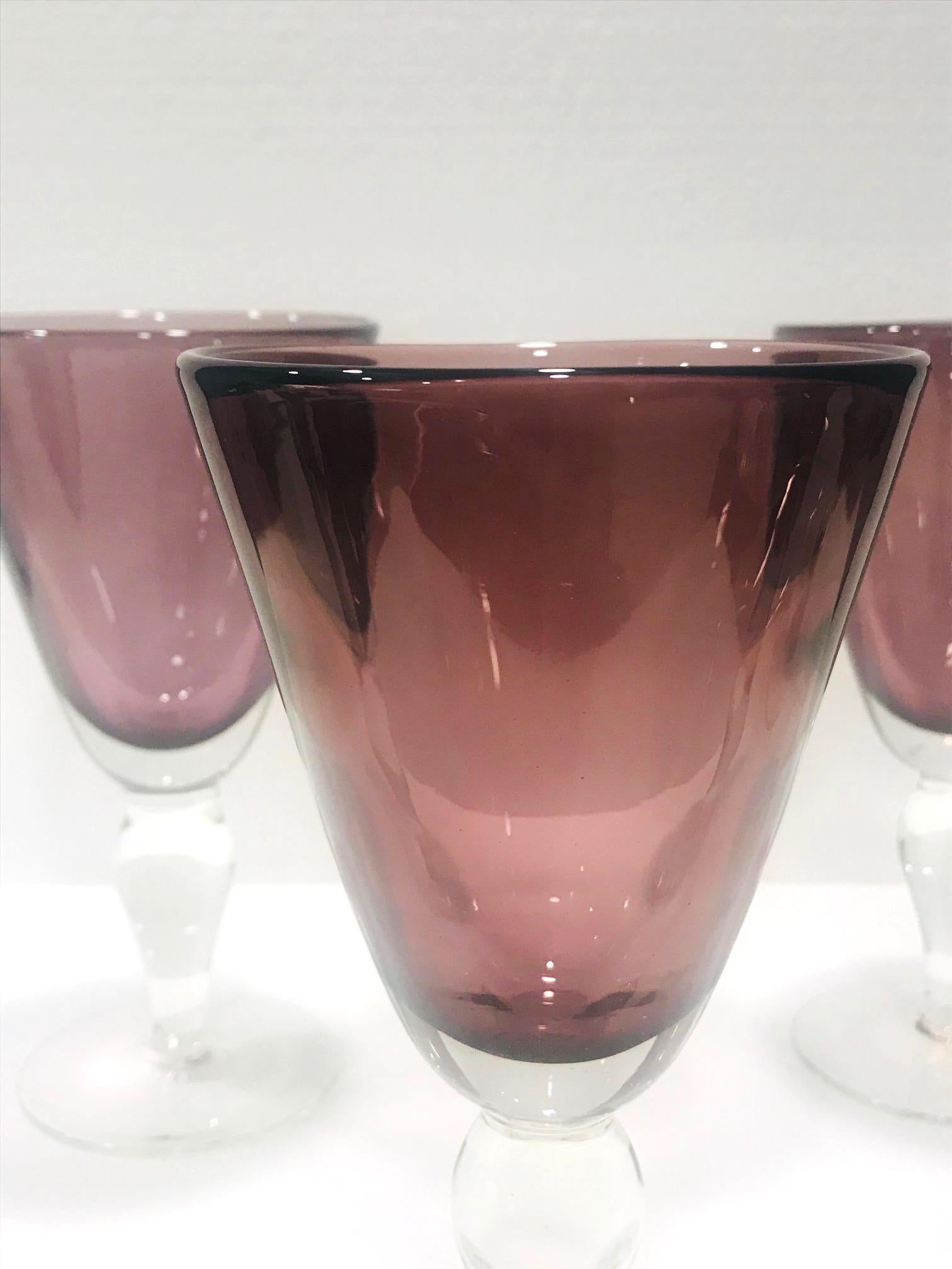 Set of Four Venetian Murano Glass Goblets in Purple Amethyst, Italy, circa 1990 In Good Condition In Fort Lauderdale, FL