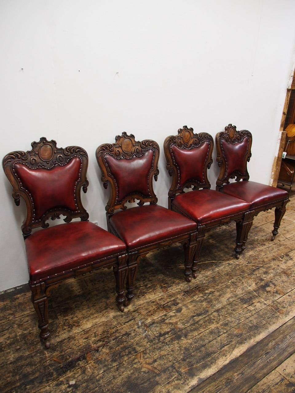 Set of Four Victorian Oak Chairs, circa 1860 In Good Condition For Sale In Edinburgh, GB
