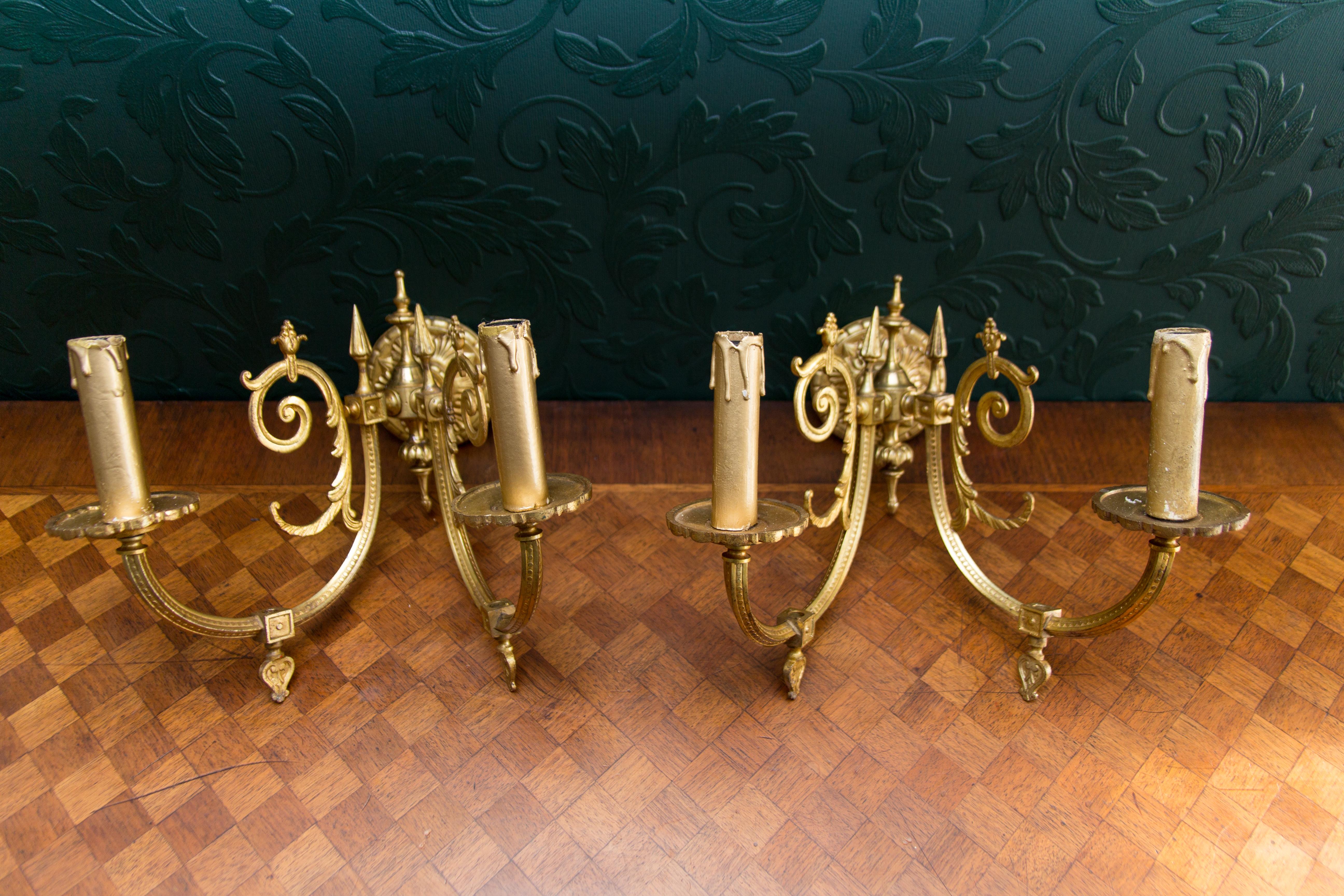 Set of Four Victorian Style Bronze Two-Arm Wall Sconces 7