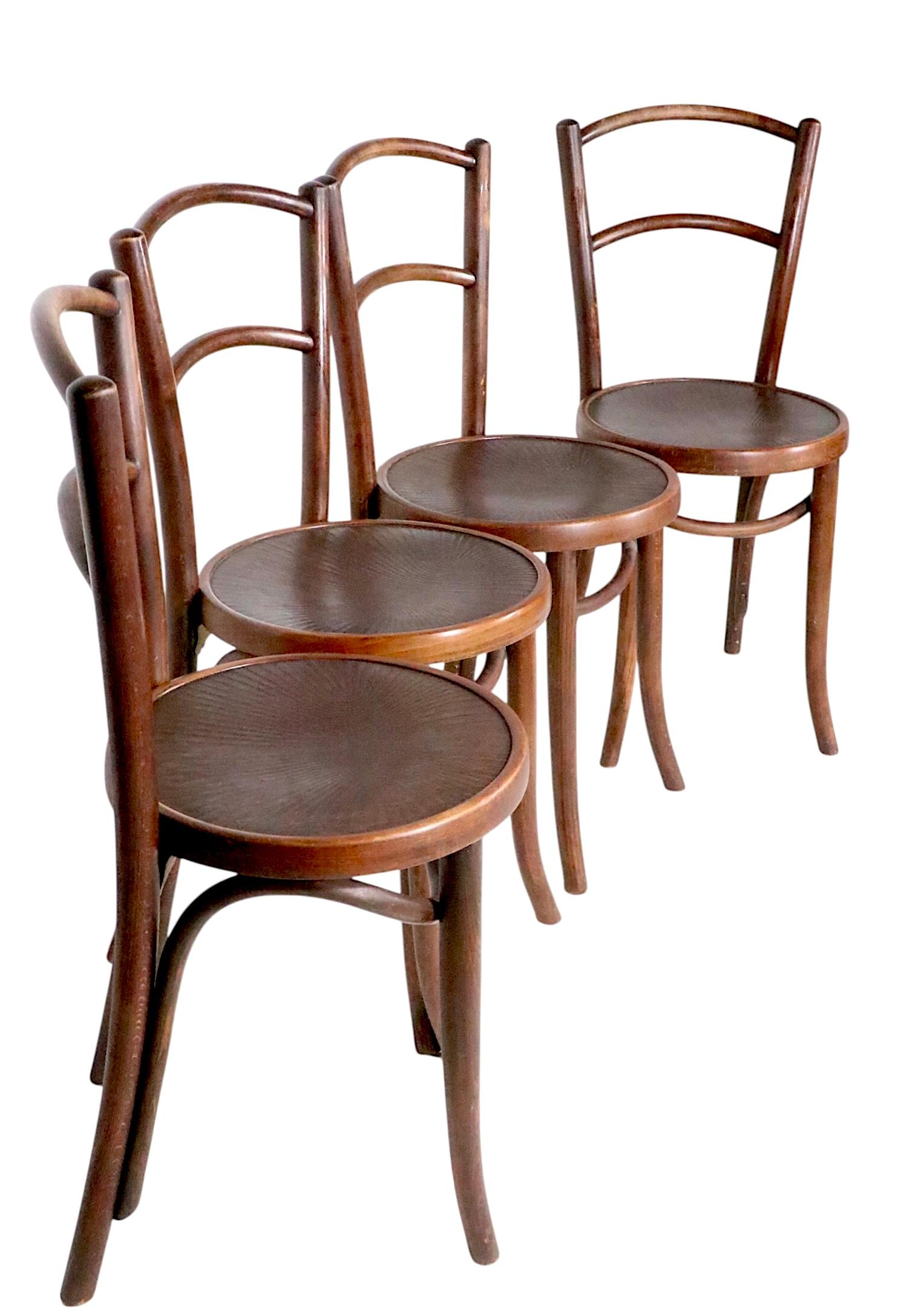 Satz von vier Wiener Secessionisten Bugholz Cafe Bistro Esszimmerstühle von J J Kohn im Angebot 9