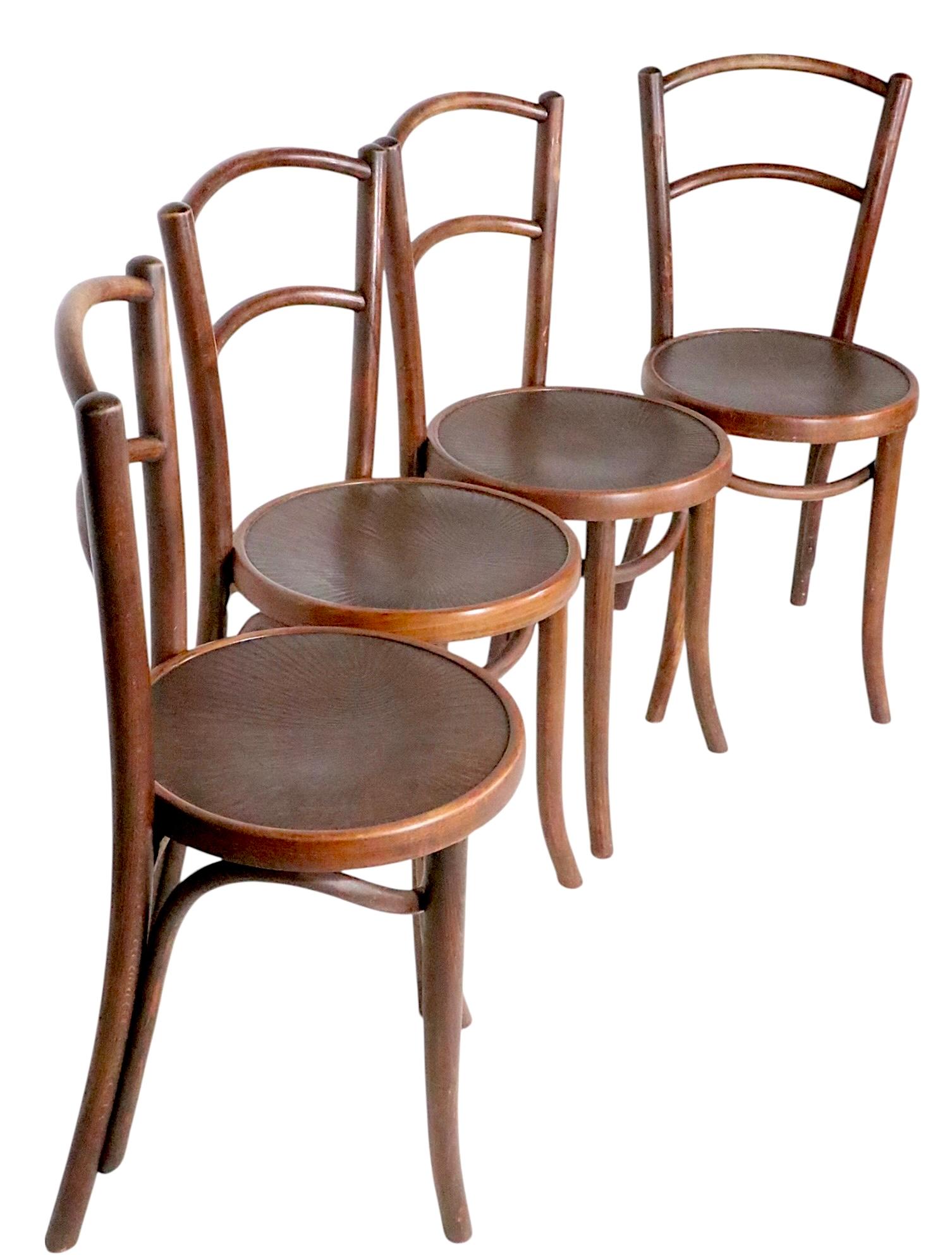 Satz von vier Wiener Secessionisten Bugholz Cafe Bistro Esszimmerstühle von J J Kohn im Angebot 11