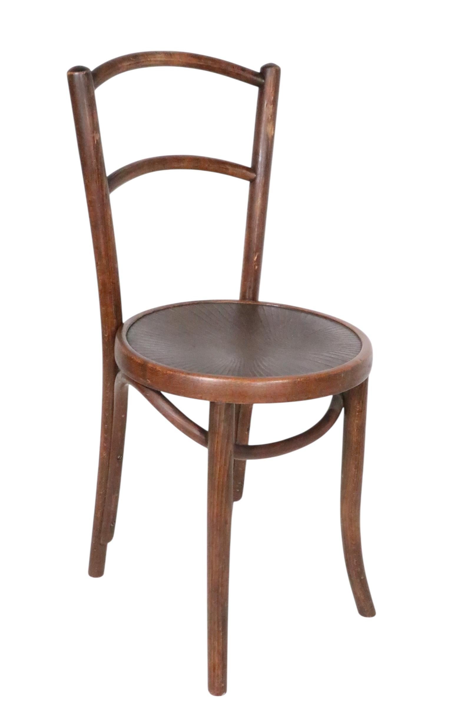 Satz von vier Wiener Secessionisten Bugholz Cafe Bistro Esszimmerstühle von J J Kohn im Angebot 14