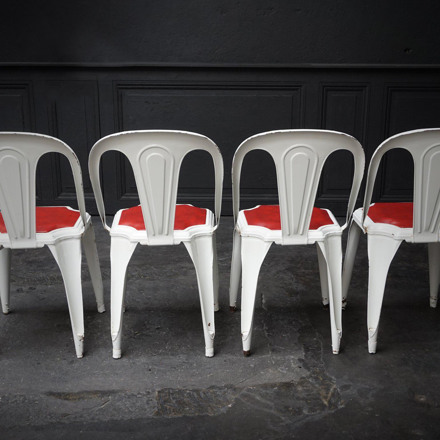 Ensemble de quatre chaises de terrasse empilables en fibre de verre industrielle belge des années 1950 en vente 2