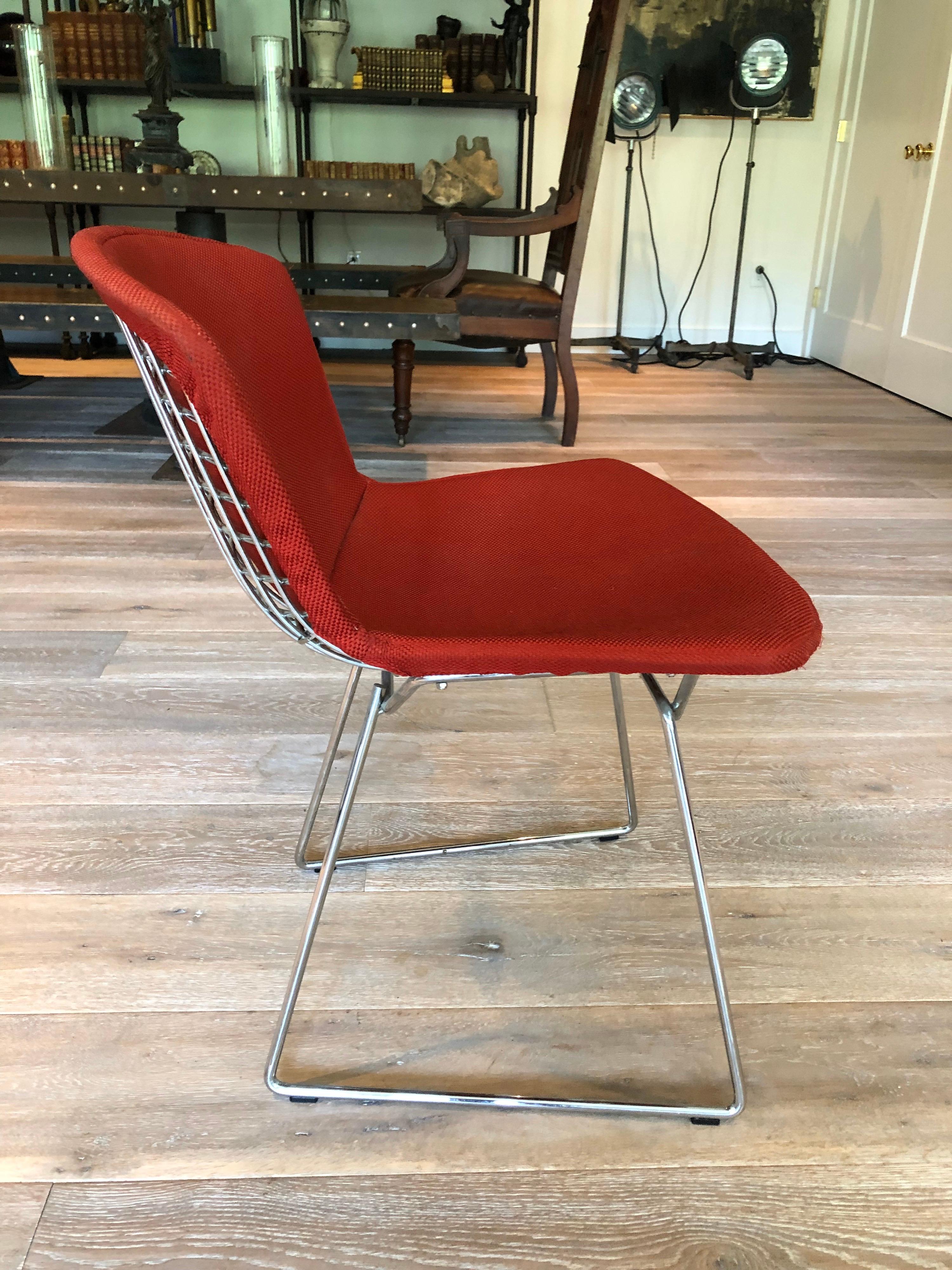 Set of Four Vintage Bertoia Chairs For Sale 8