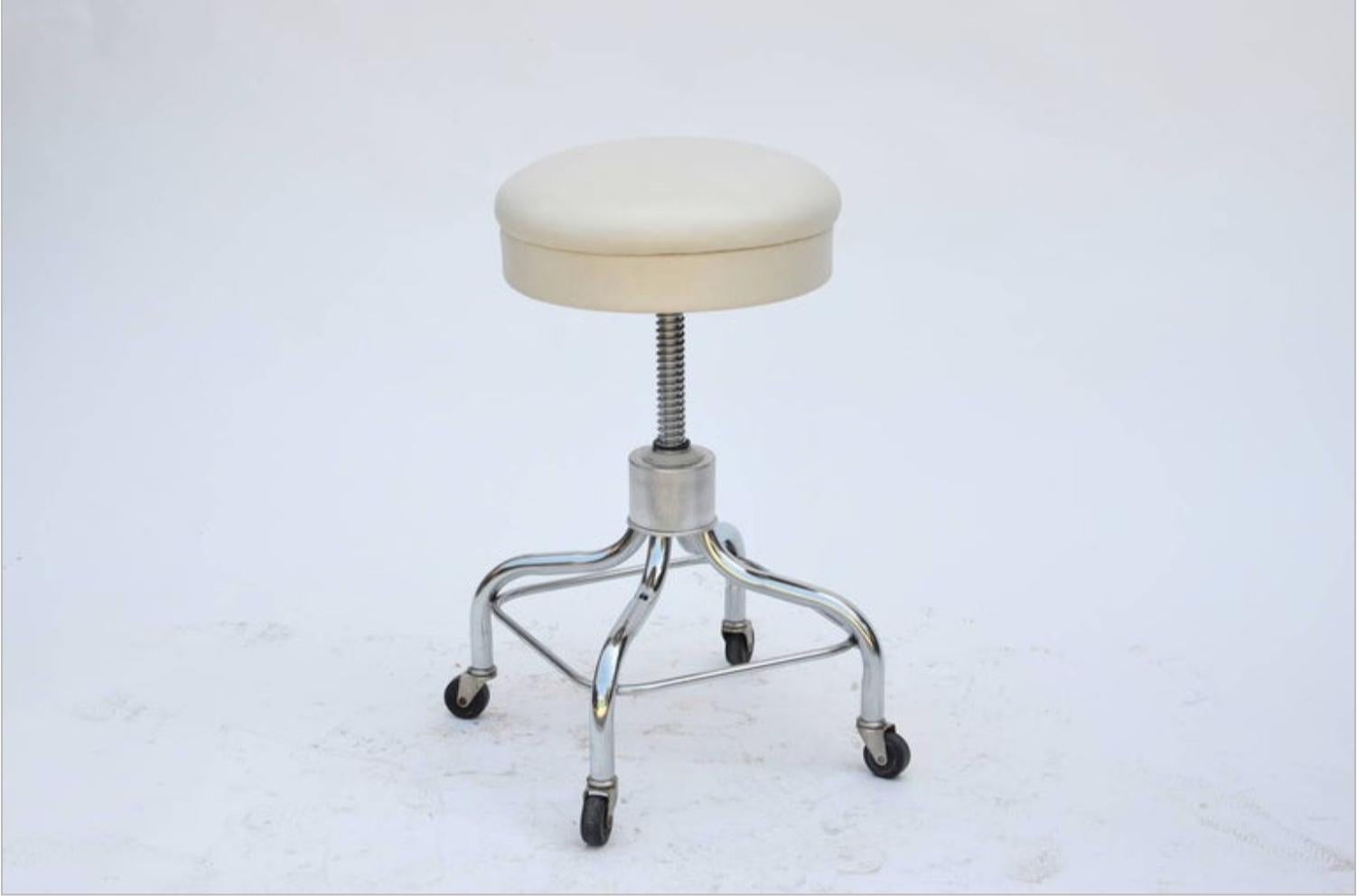Industrial Set of Four Vintage Chrome and White Leather Adjustable Rolling Stools For Sale