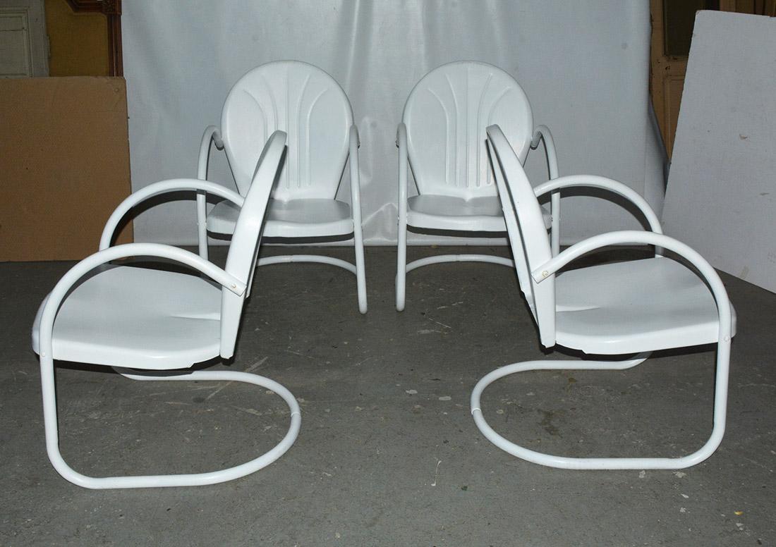 clamshell patio furniture