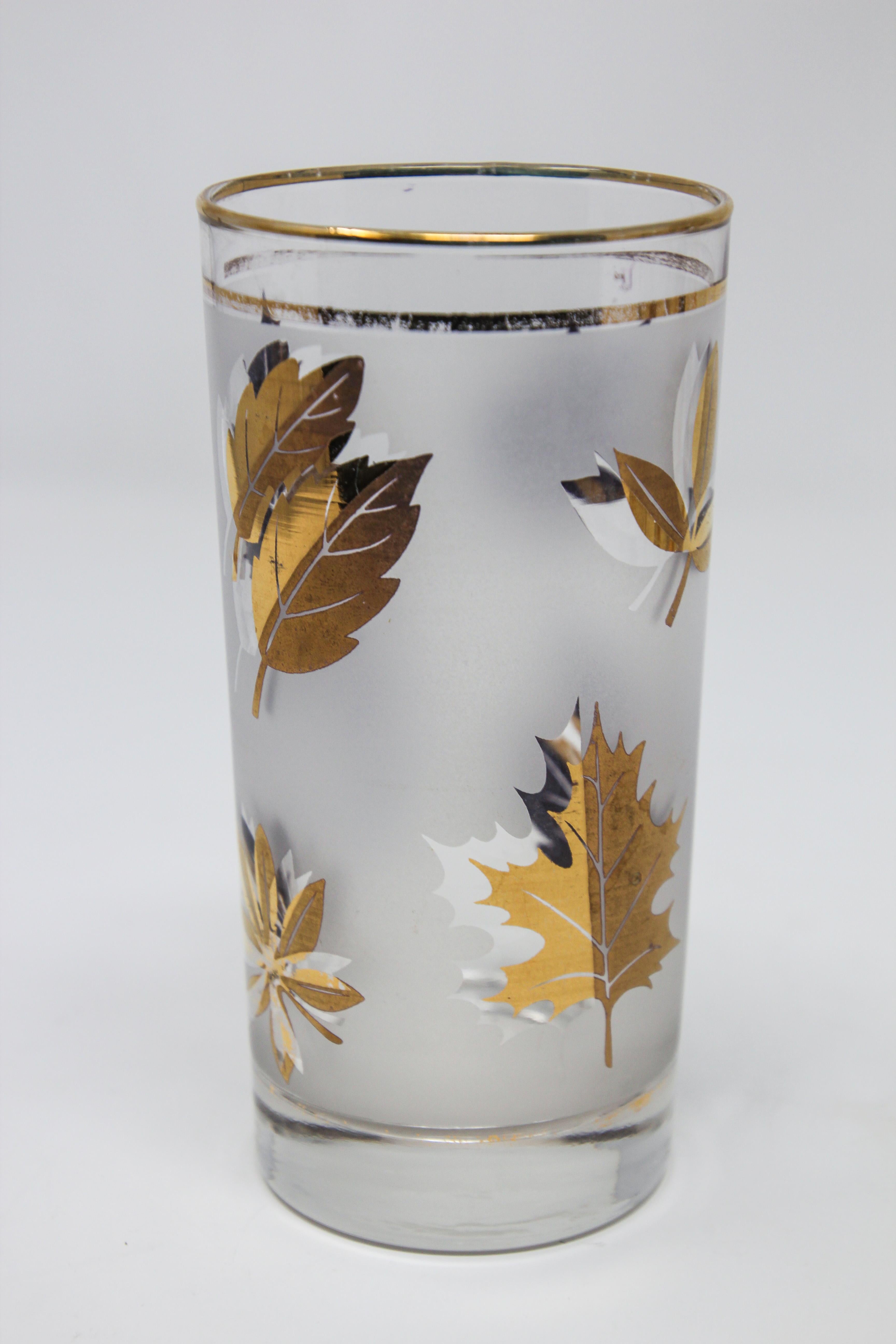 Ensemble de quatre verres à cocktail vintage Libbey avec motif de feuille d'or en vente 2