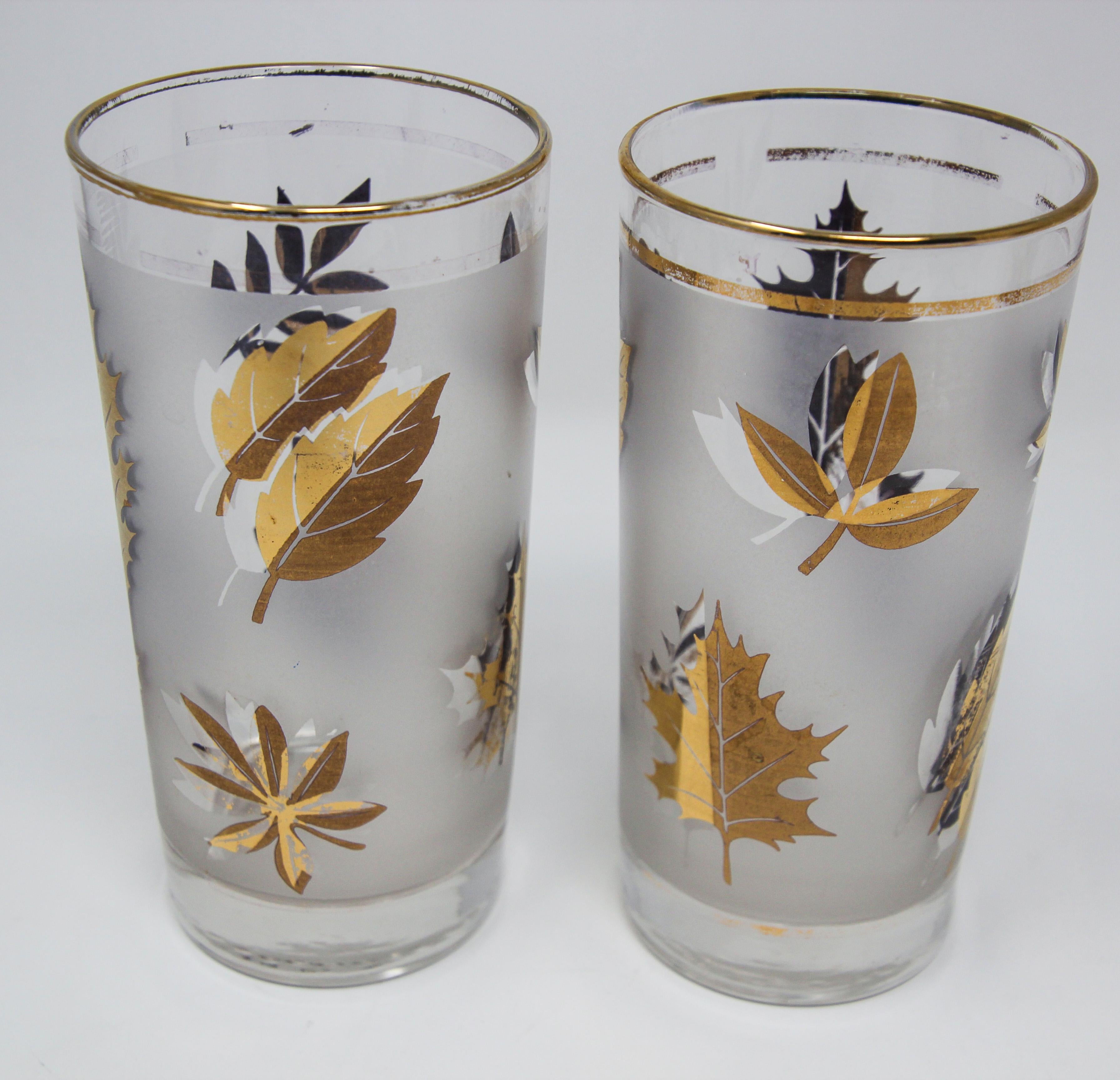 Mid-Century Modern Ensemble de quatre verres à cocktail vintage Libbey avec motif de feuille d'or en vente