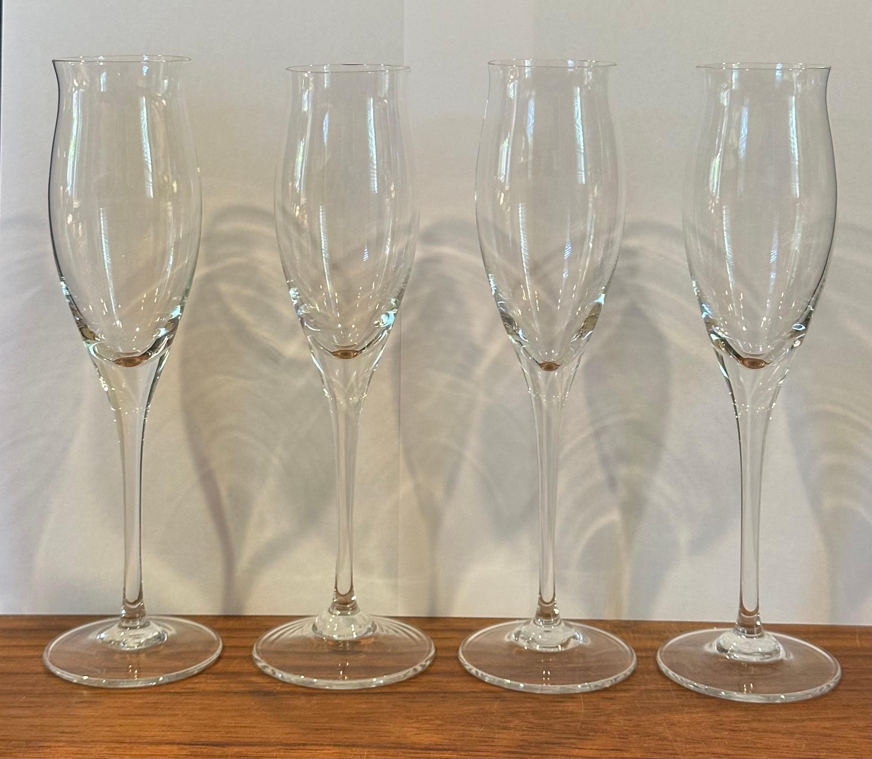 Set of Four Vintage Crystal Champagne Flutes in Original Red Box by Cartier For Sale 2