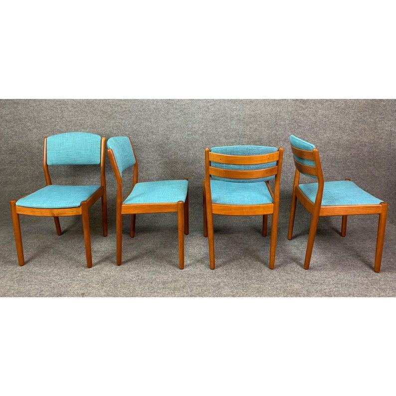 Woodwork Set of Four Vintage Danish Mid-Century Modern Oak Dining Chairs by Poul Volther For Sale