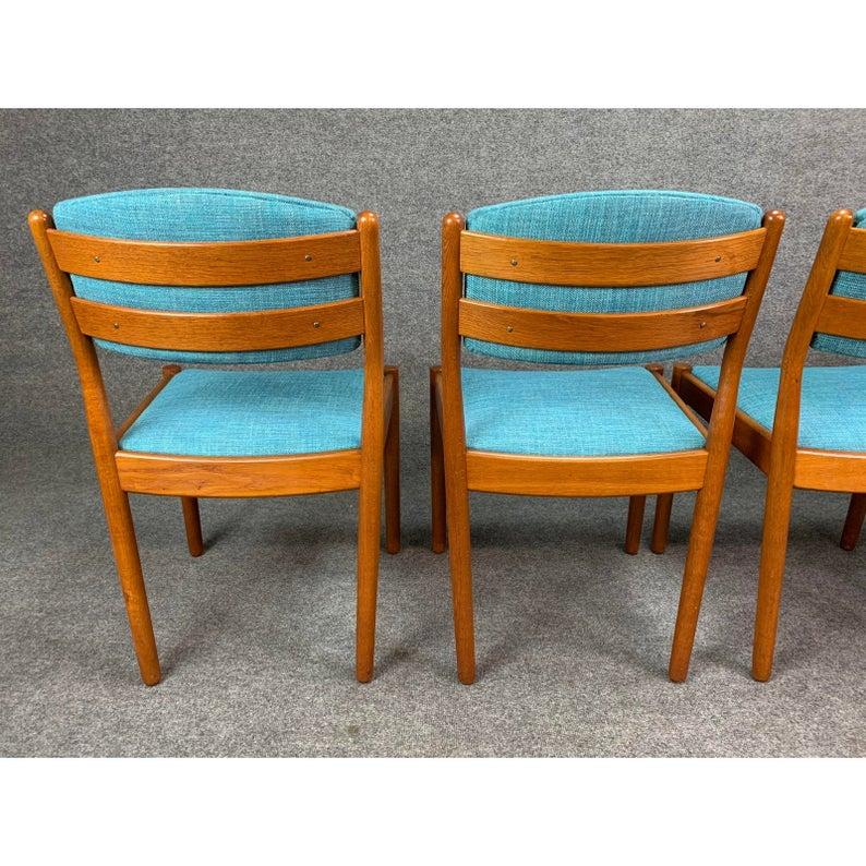 Mid-20th Century Set of Four Vintage Danish Mid-Century Modern Oak Dining Chairs by Poul Volther For Sale