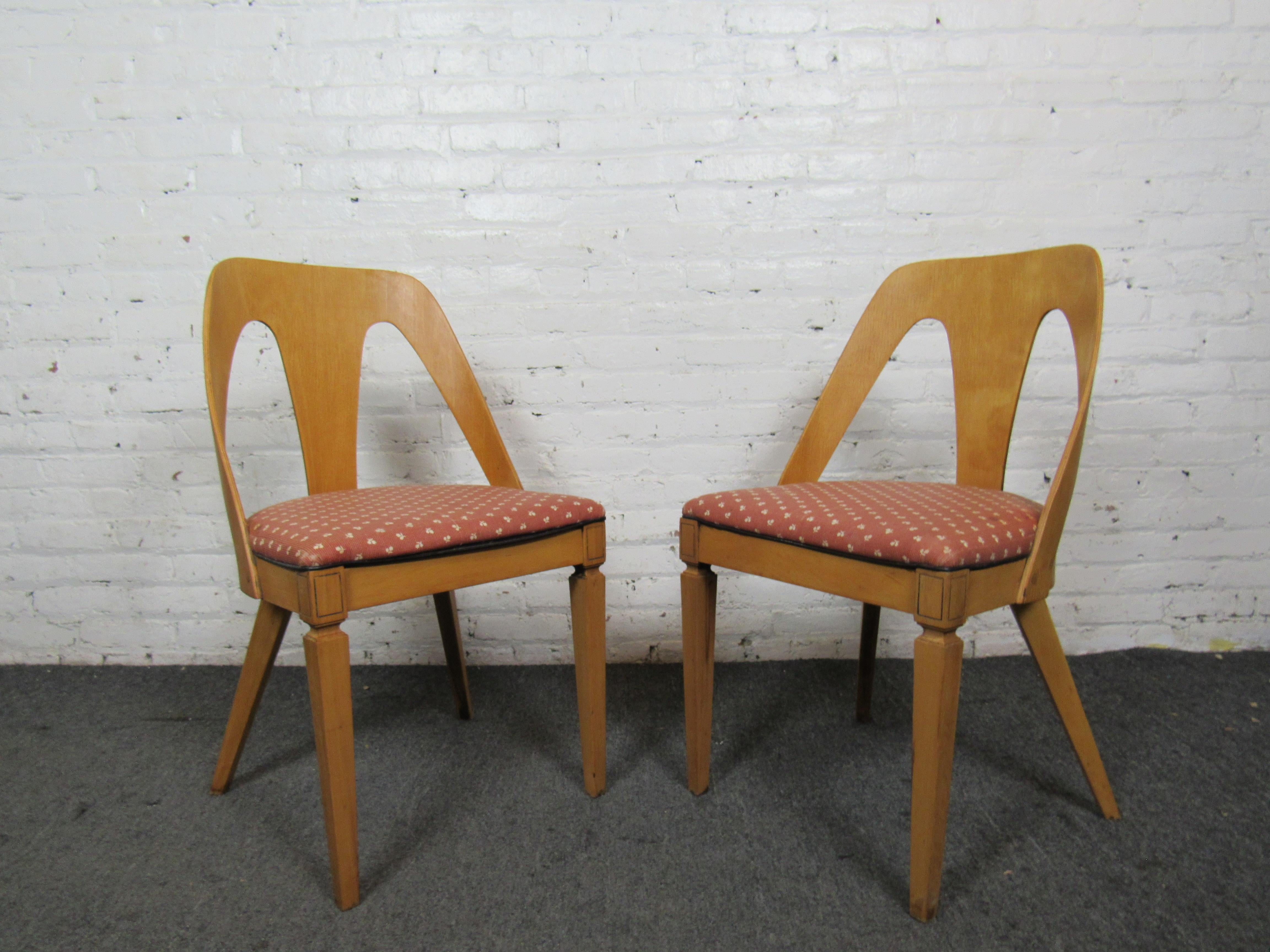 Mid-Century Modern Set of Four Vintage Dining Room Chairs For Sale