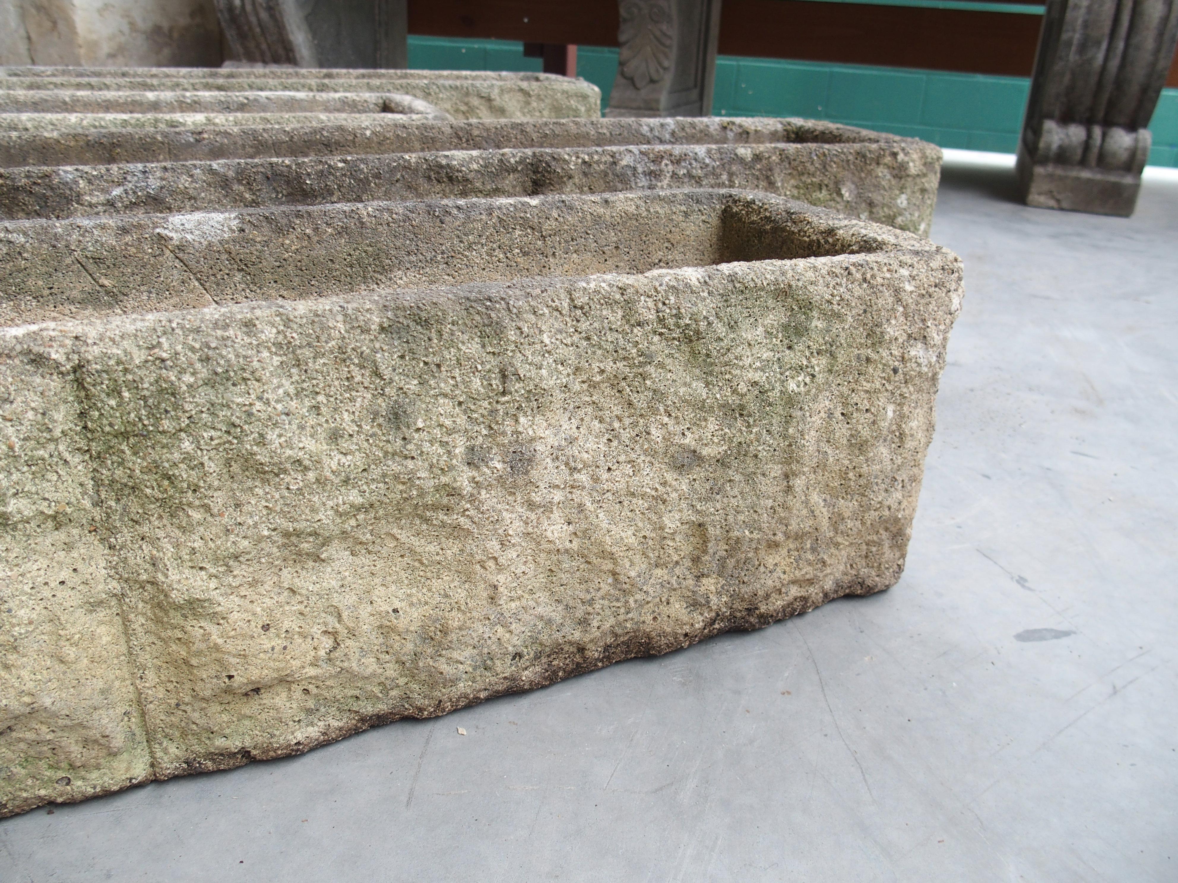 Ensemble de quatre jardinières de jardin vintage françaises en pierre artificielle en vente 8