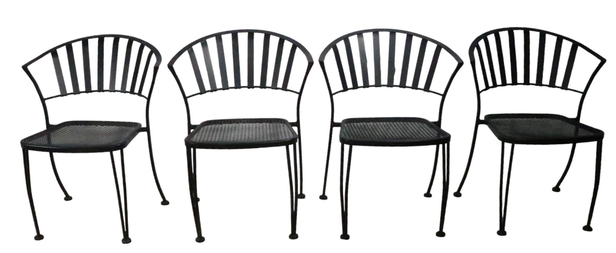 20th Century Set of Four Vintage Garden Patio Poolside Metal Strap Dining Chairs For Sale