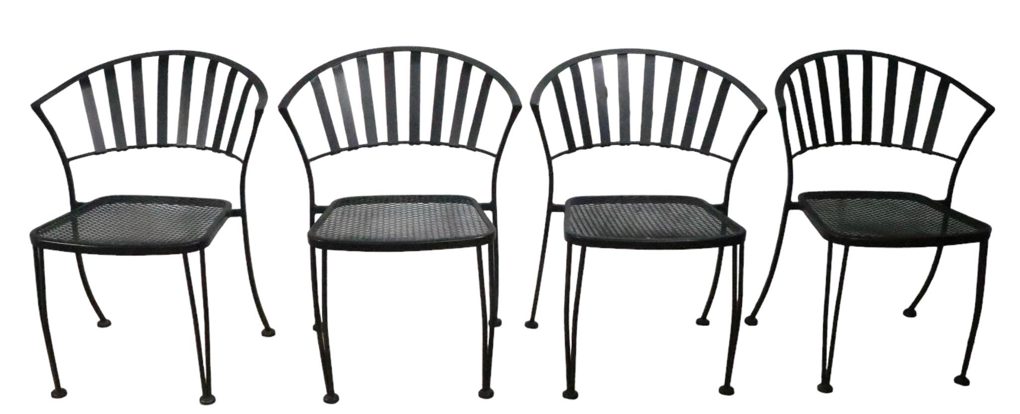 Set of Four Vintage Garden Patio Poolside Metal Strap Dining Chairs For Sale 2
