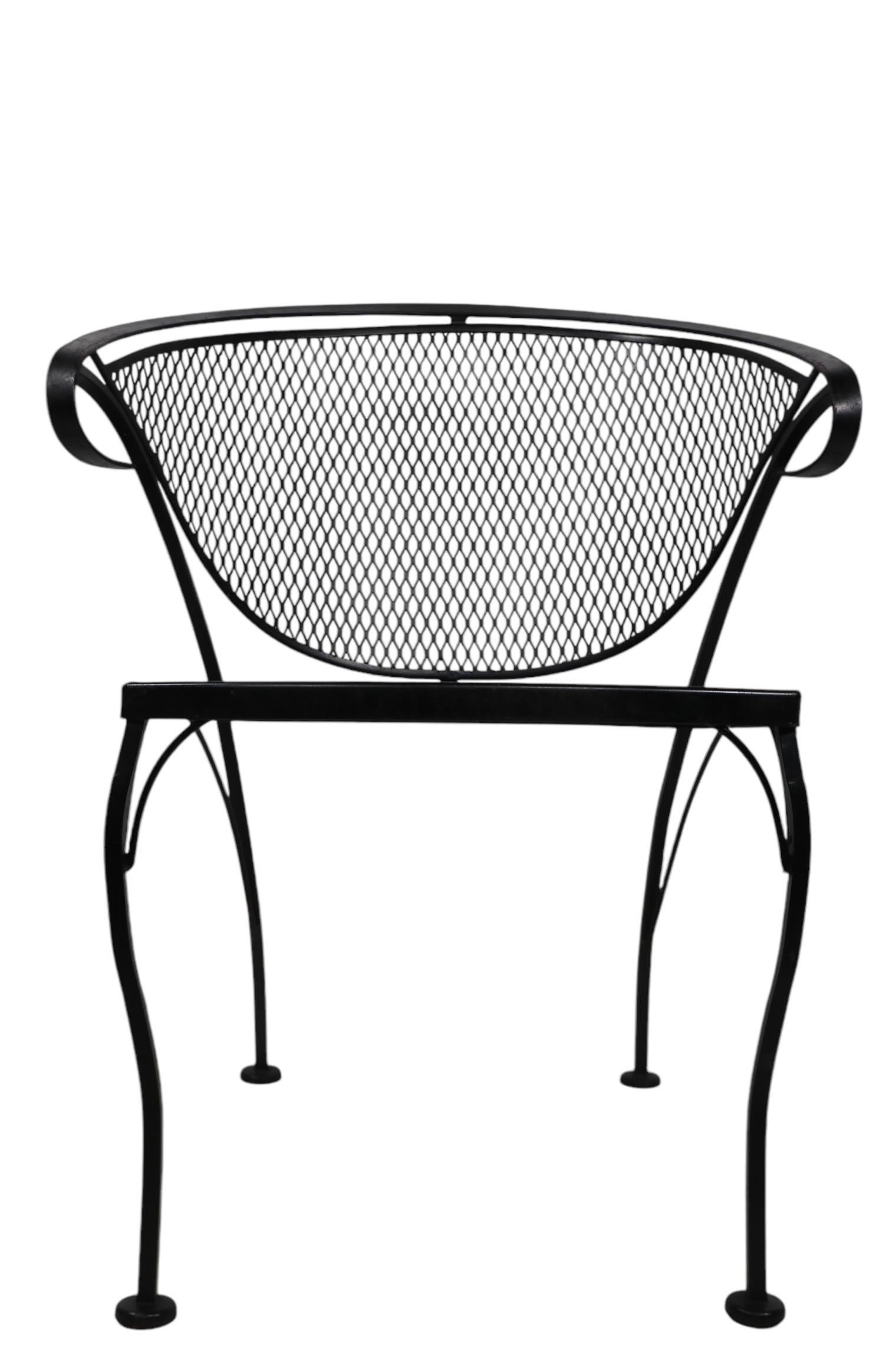 Satz von vier Vintage Garten Patio Poolside Schmiedeeisen  Esszimmerstühle von Woodard im Angebot 4