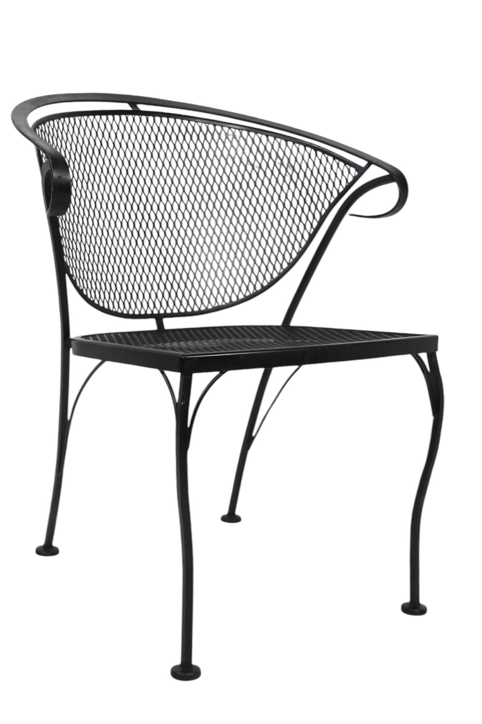 Satz von vier Vintage Garten Patio Poolside Schmiedeeisen  Esszimmerstühle von Woodard im Angebot 2