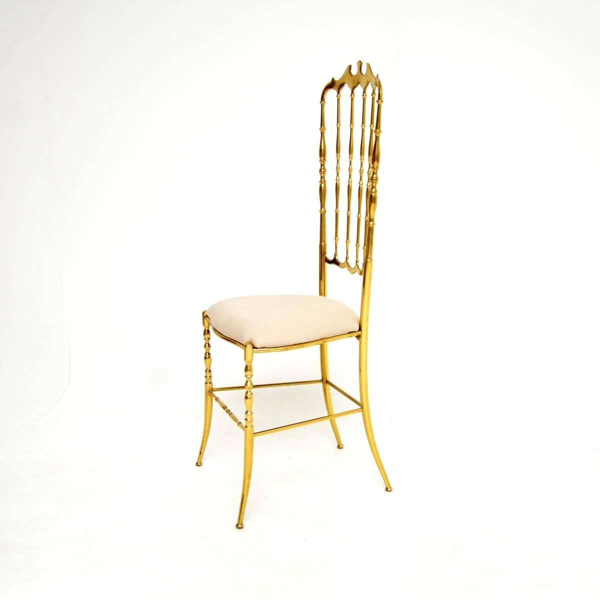 Ottone Set di quattro sedie da pranzo Chiavari d'epoca in ottone massiccio in vendita