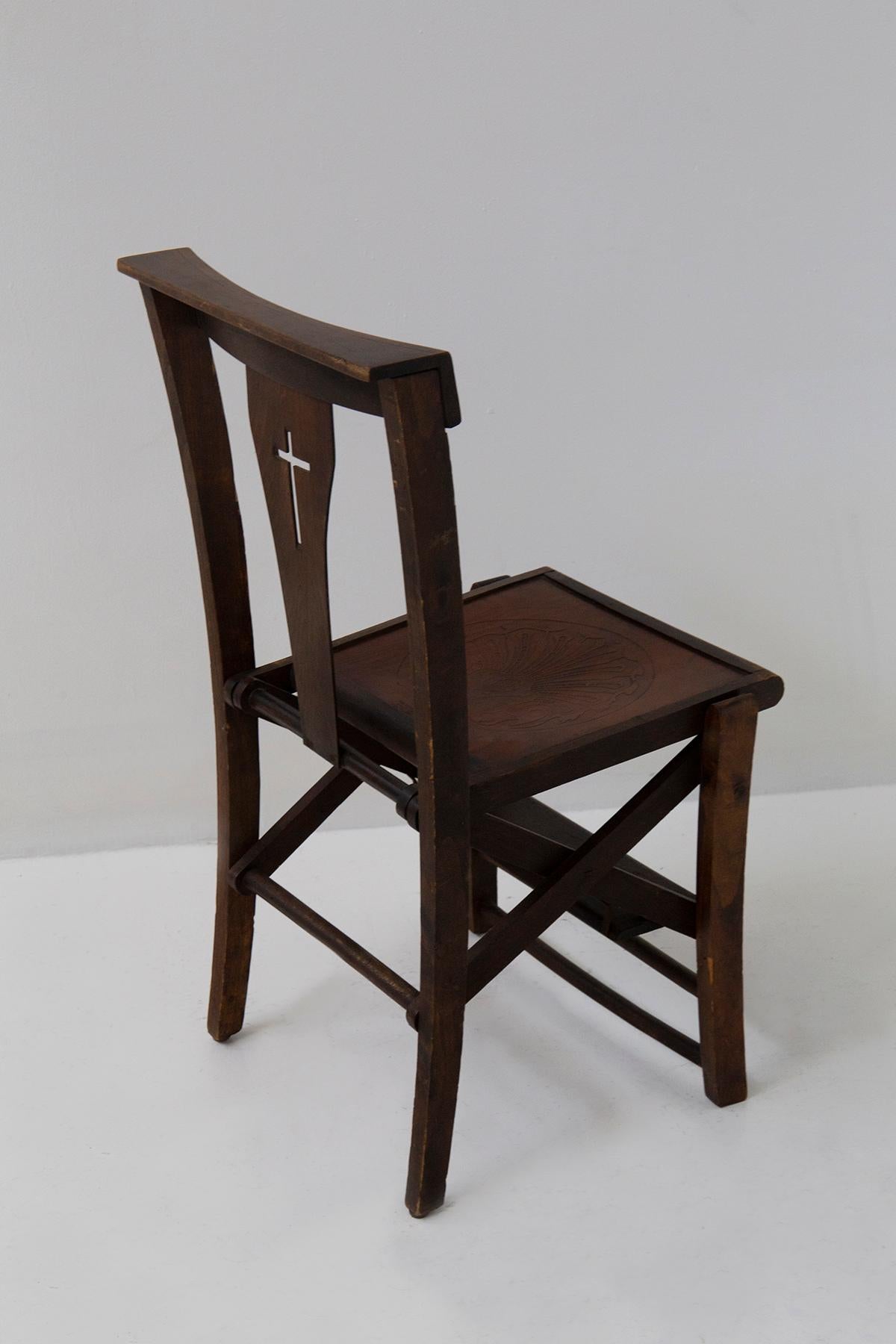 Set of four vintage Italian ecclesiastical chairs with kneeler For Sale 7