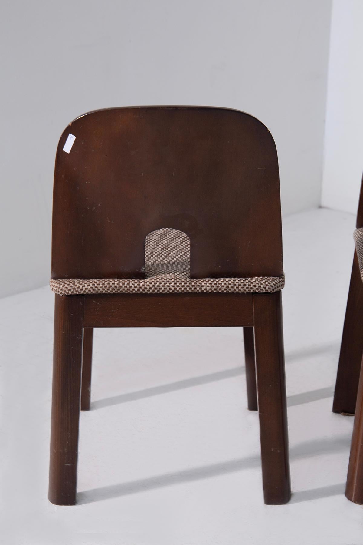 Set of four vintage Italian sculptural and iconic chairs For Sale 3