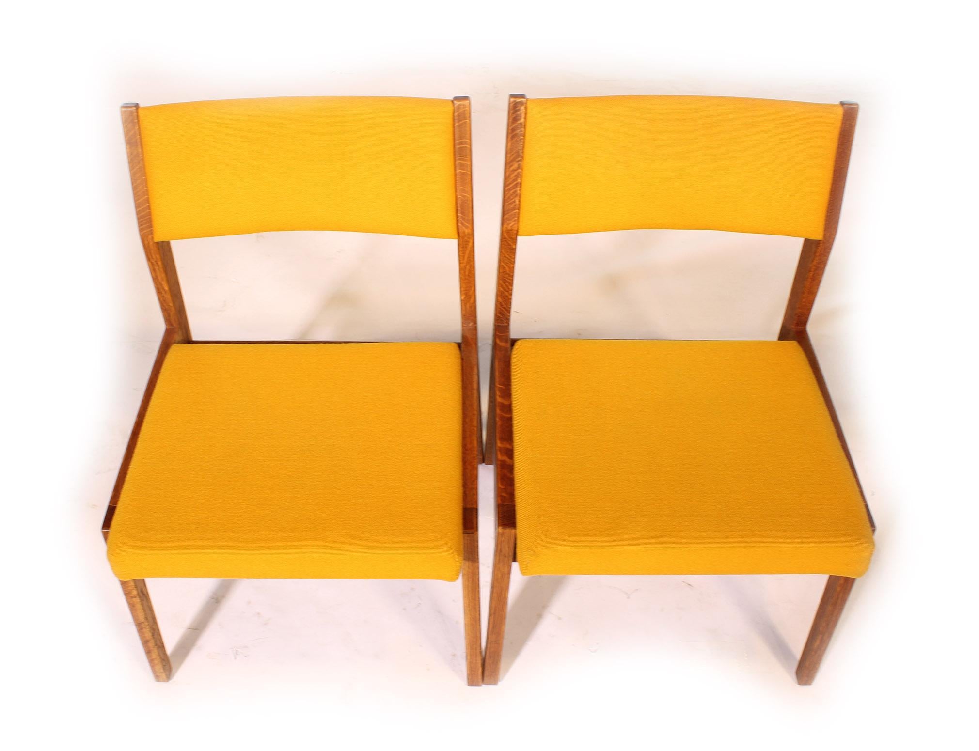 Set of Four Vintage Jens Risom Side Chairs 4