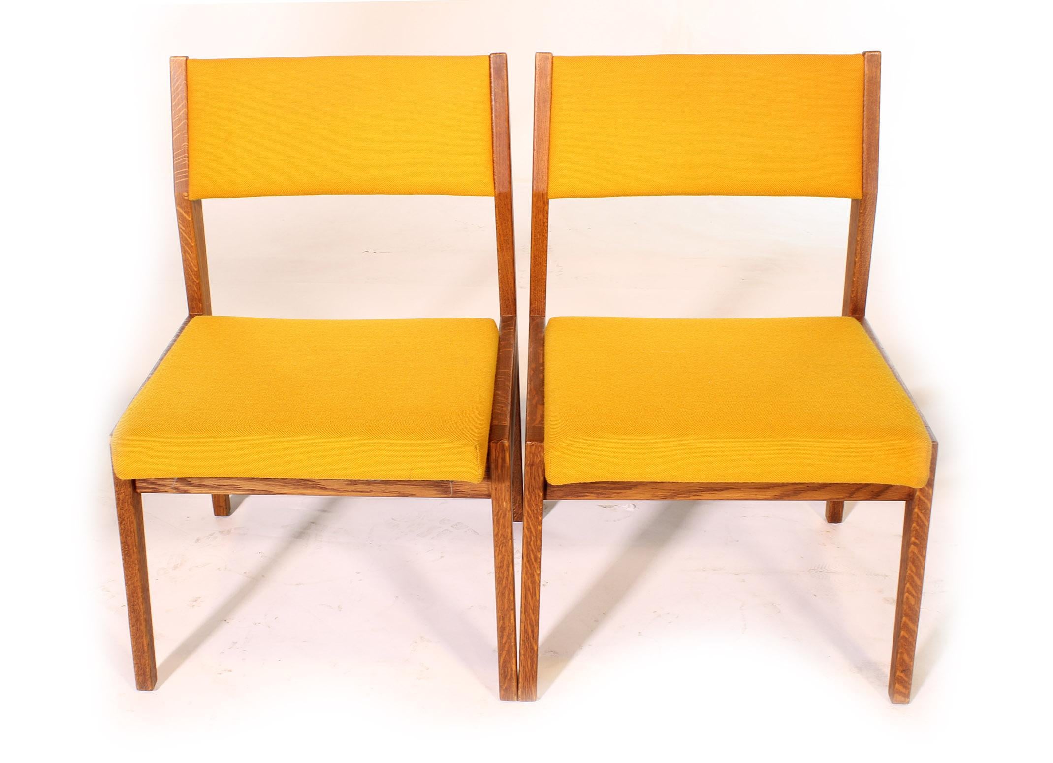 Set of Four Vintage Jens Risom Side Chairs 6