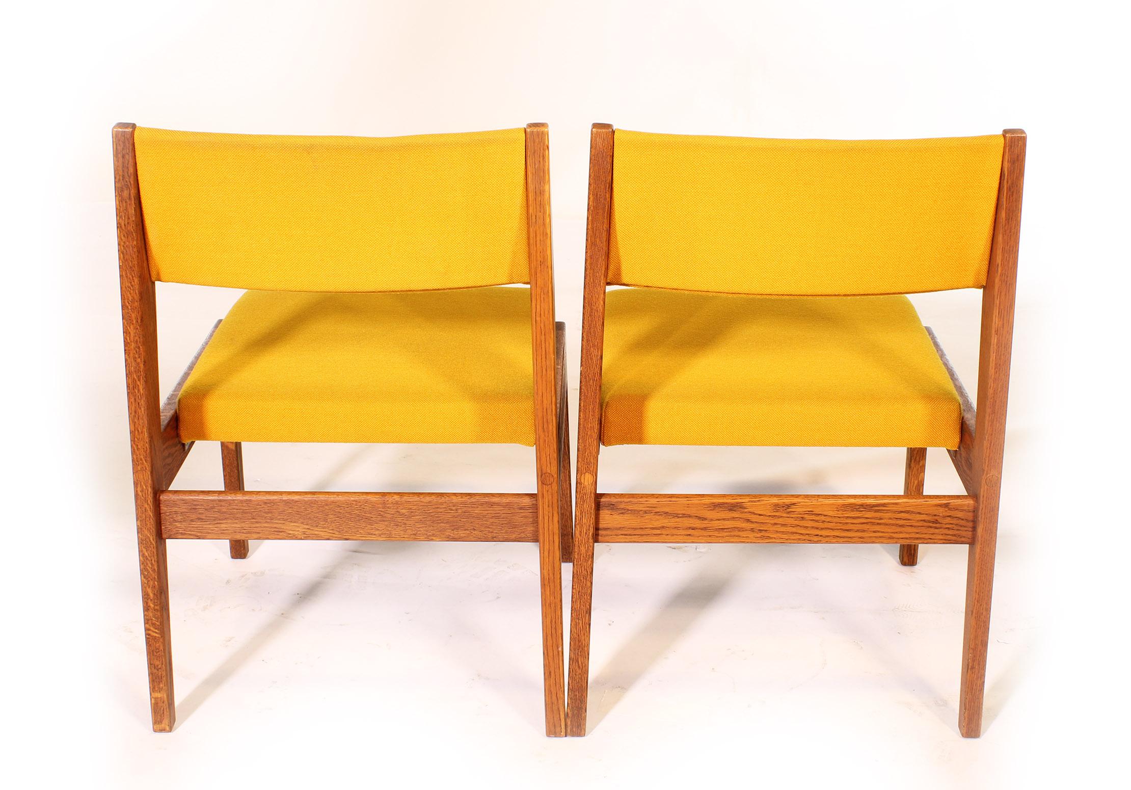 Set of Four Vintage Jens Risom Side Chairs 8