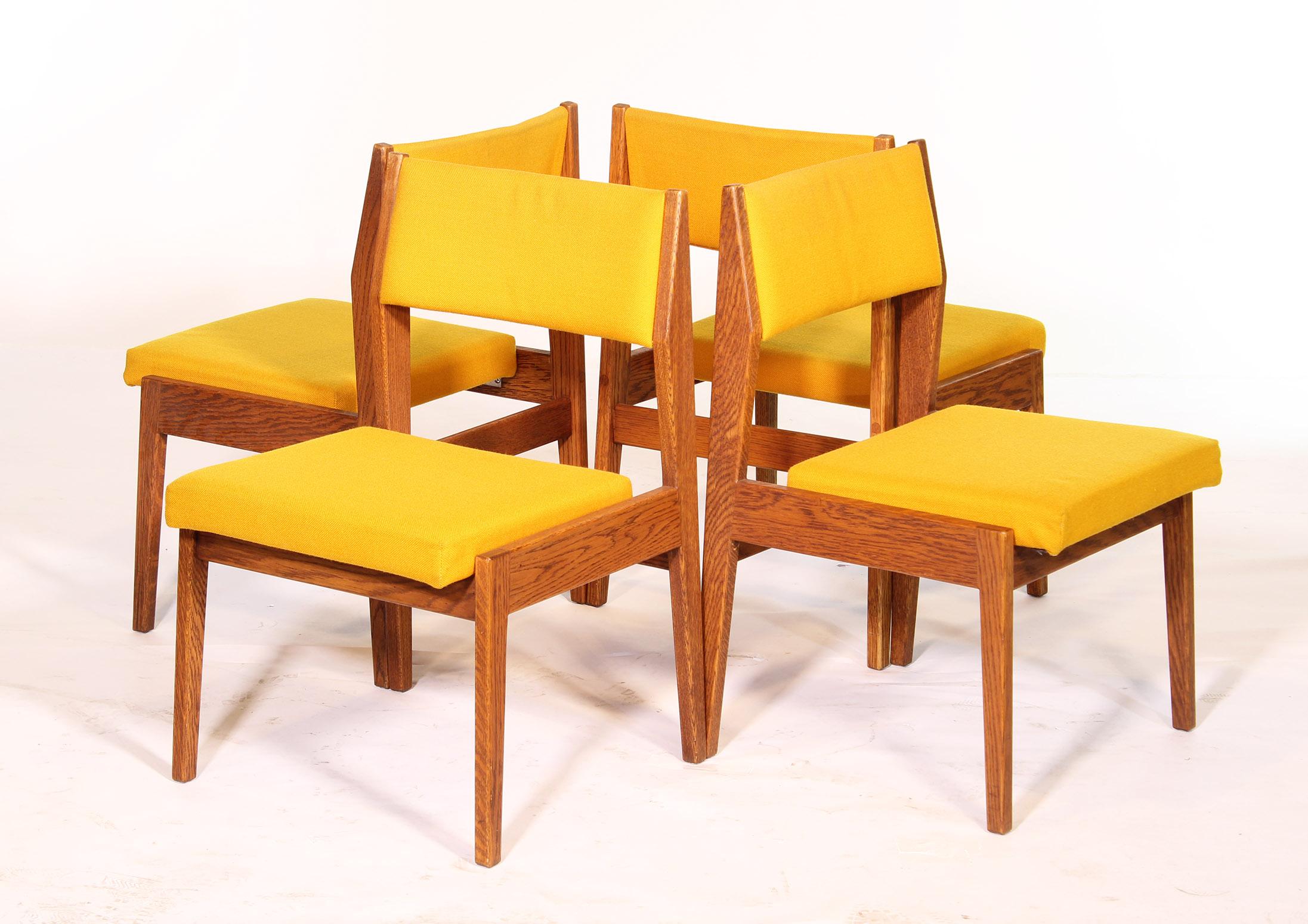 Set of Four Vintage Jens Risom Side Chairs 10