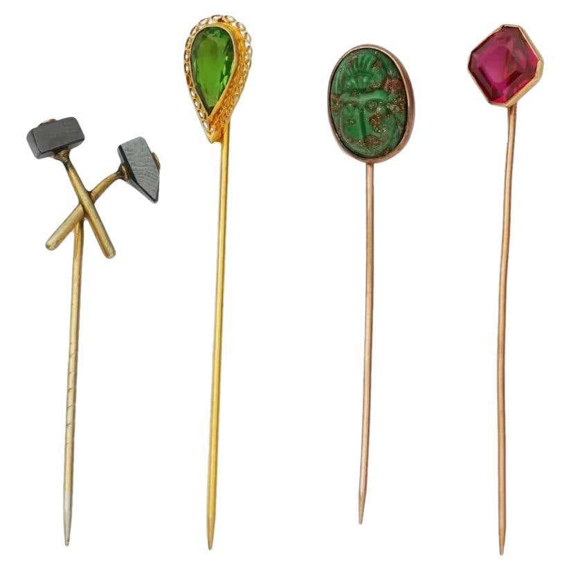Used Pin Set Set Of Four Vintage Jewelry Pins Some Gold For Sale at 1stDibs